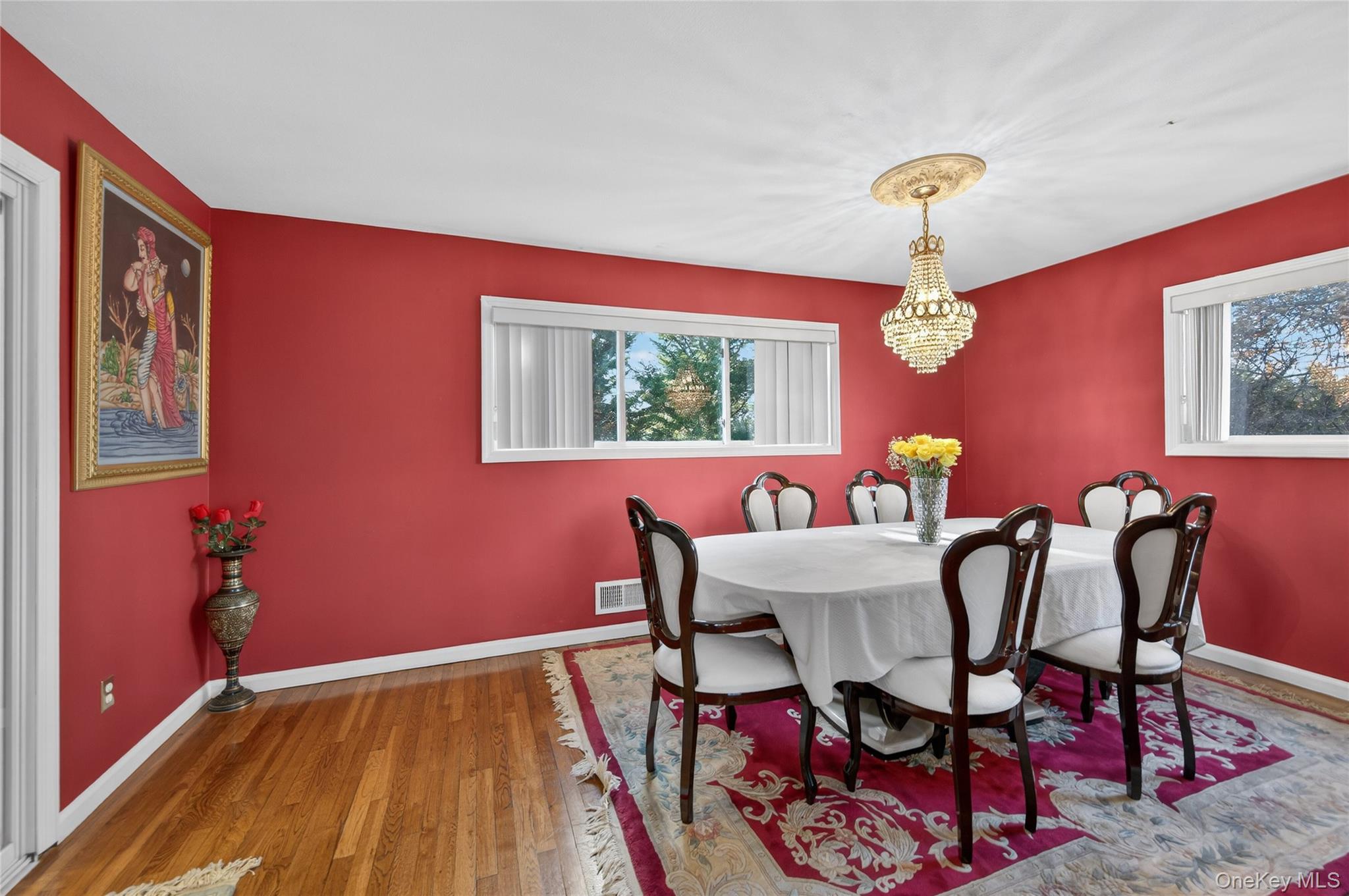 #9 photo, 1 Peppermill Road, नासाउ काउंटी Roslyn , NY 11576