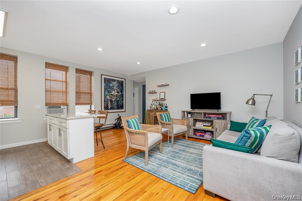 #3 photo, 25 W Broadway, Long Beach , NY 11561