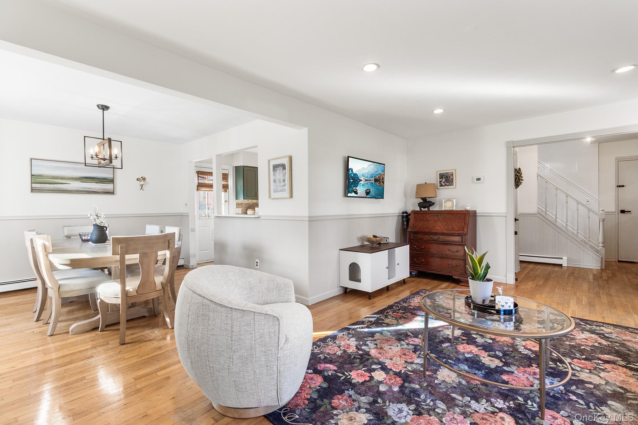 #14 photo, 24 Parkside Avenue, سوفولك Miller Place , NY 11764