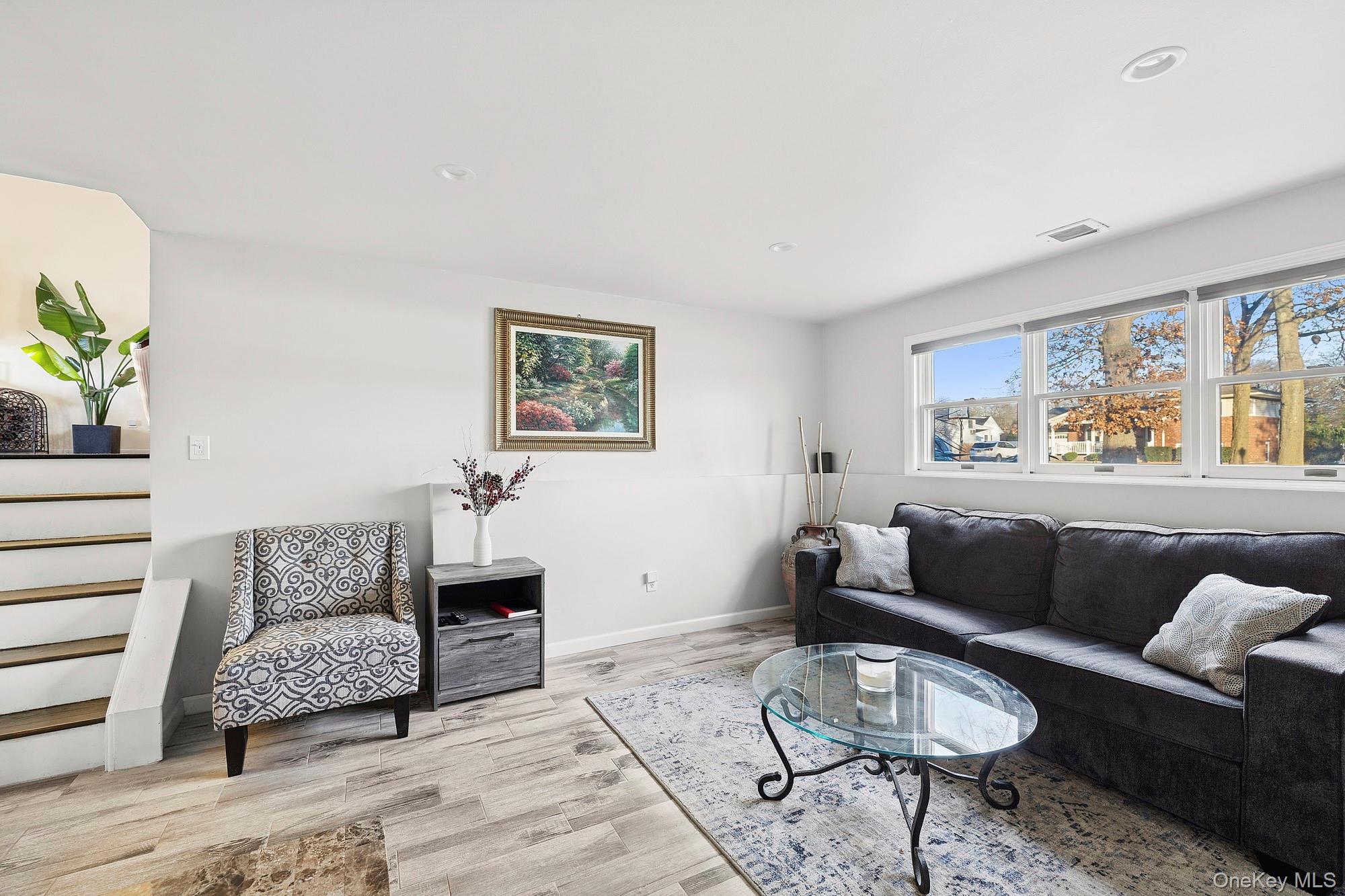 #12 photo, 22 Niagara Lane, Commack , NY 11725