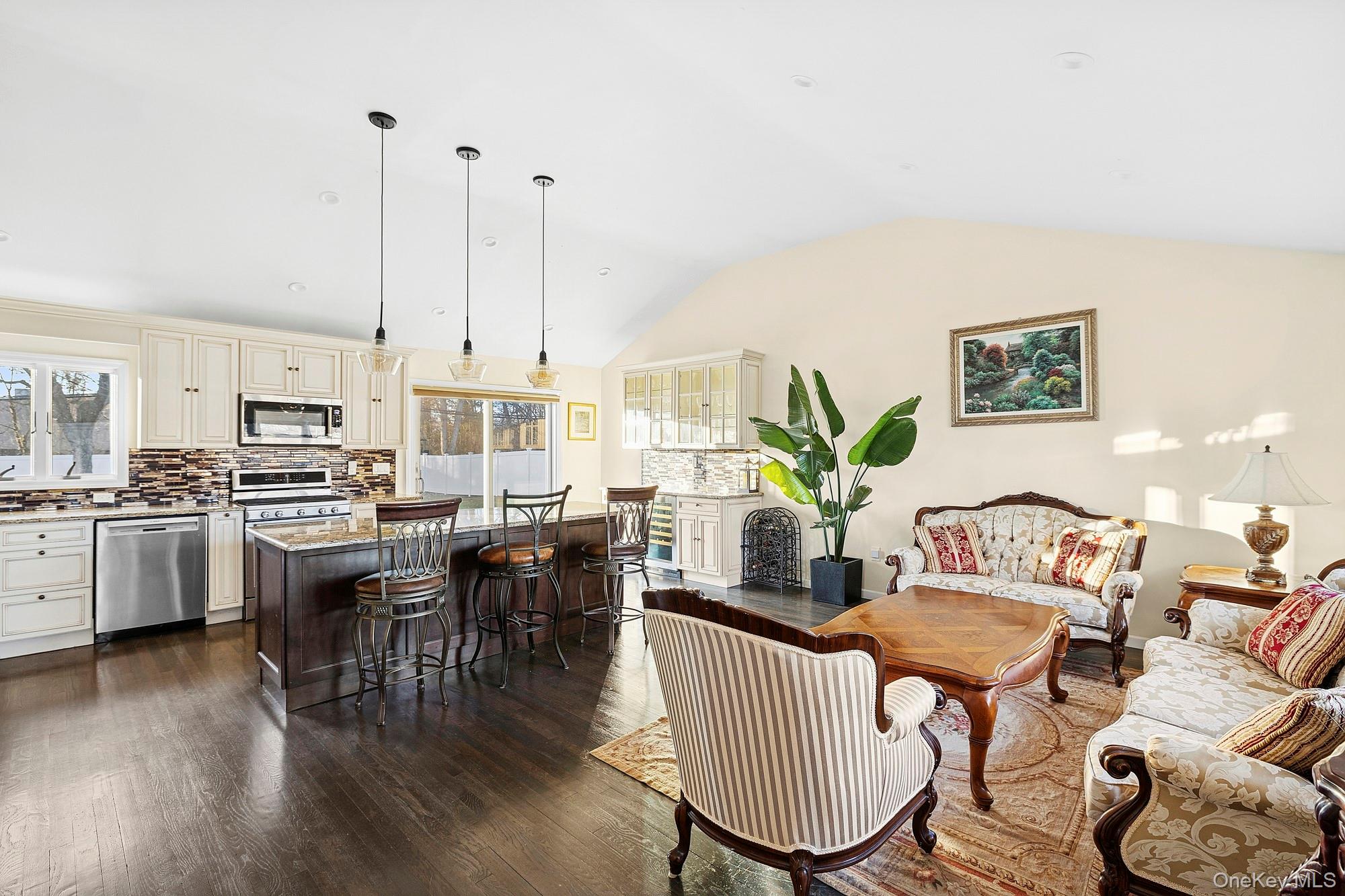 #6 photo, 22 Niagara Lane, Commack , NY 11725