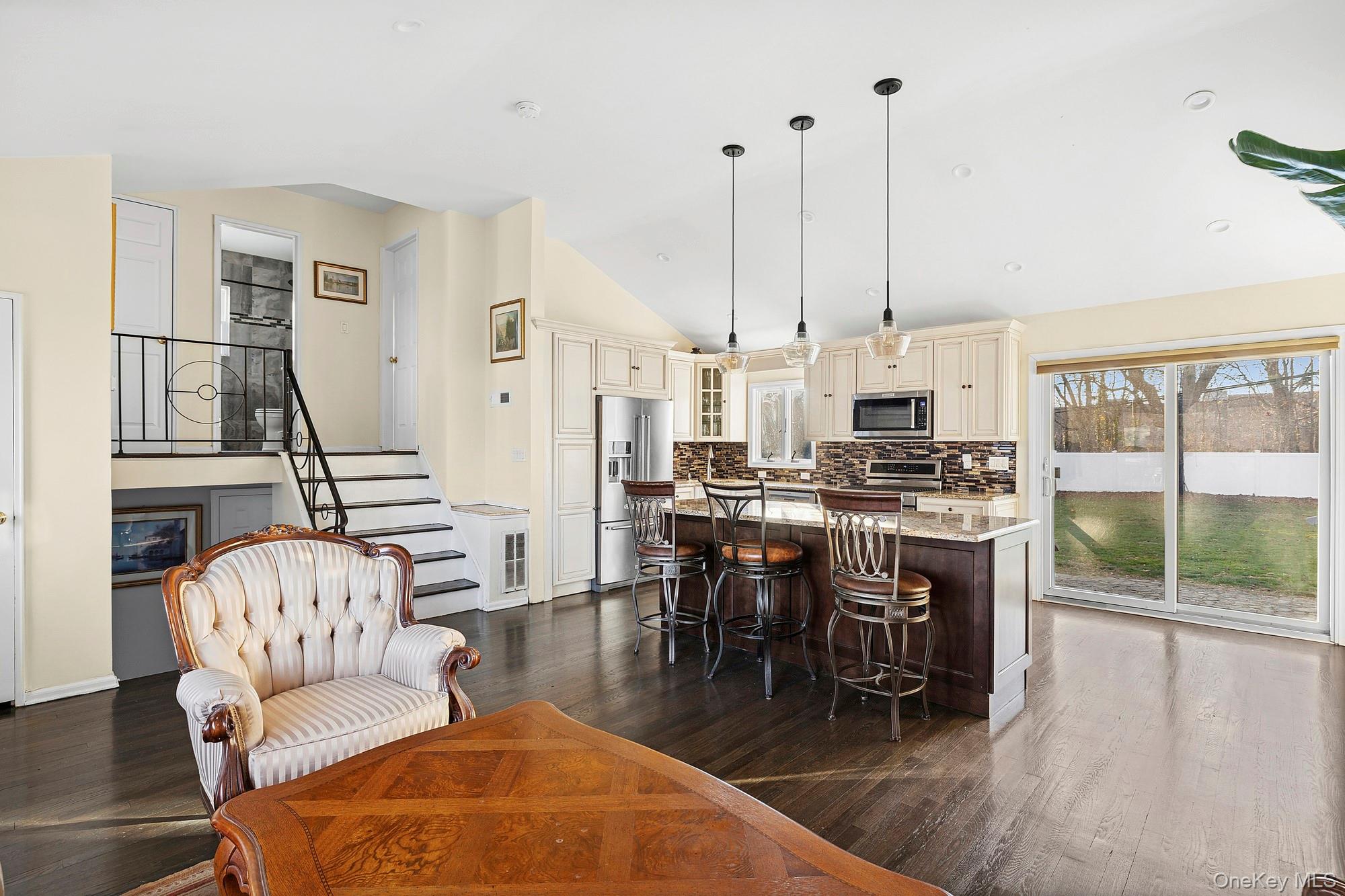 #7 photo, 22 Niagara Lane, Commack , NY 11725