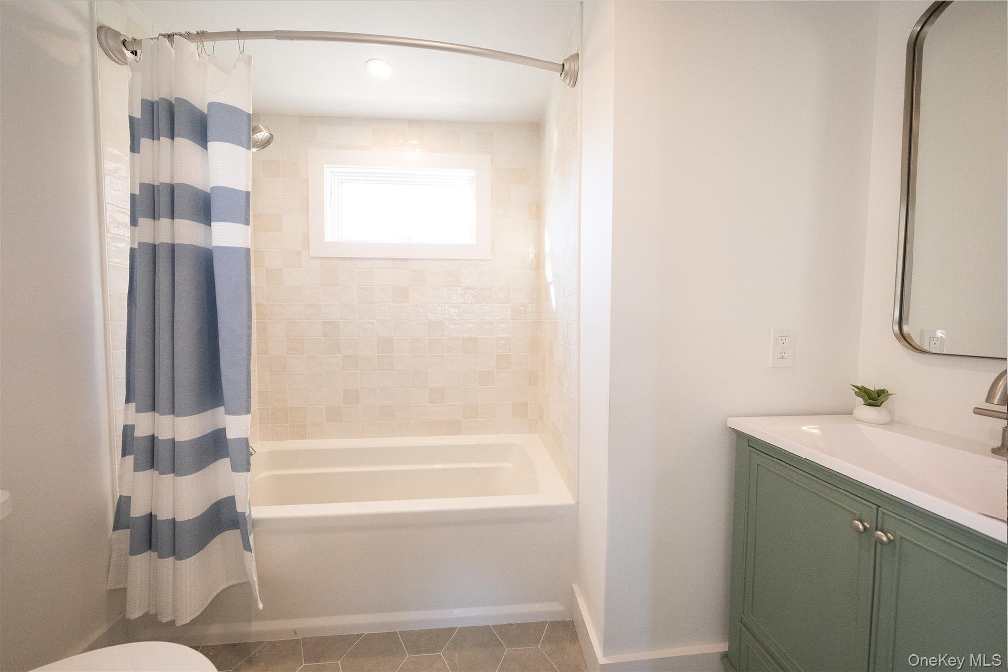 #17 photo, 426 Clark Street, সাফোক কাউন্টি Greenport , NY 11944