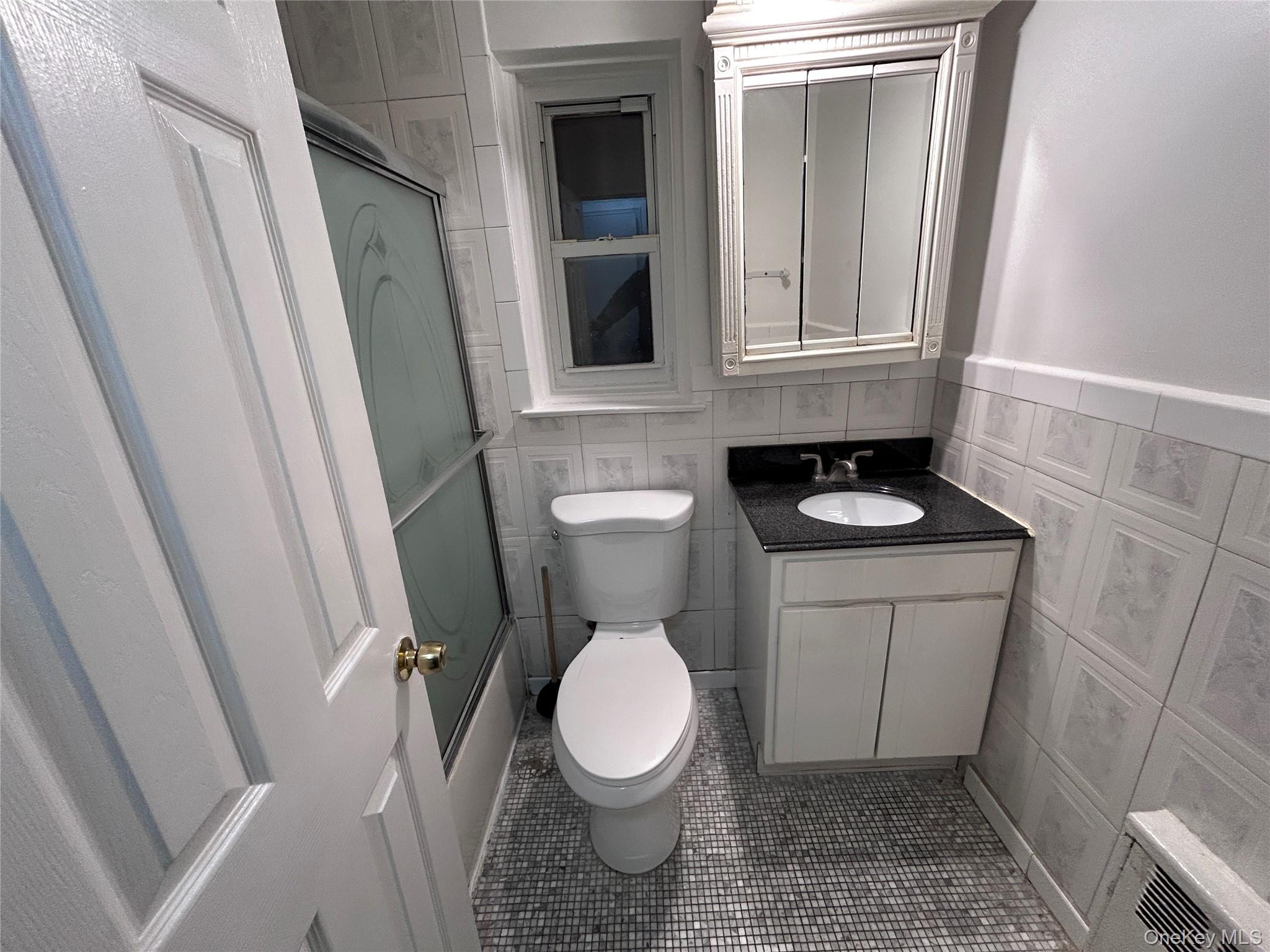 #6 photo, 1116 E 102nd Street, Brooklyn , NY 11236