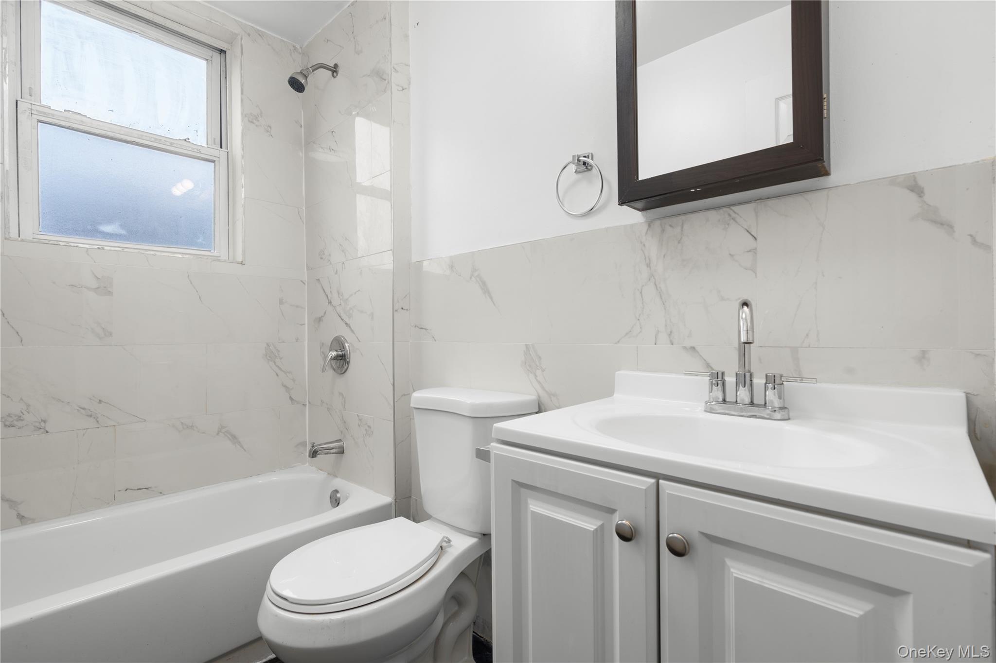 #5 photo, 28-32 Van Cortlandt Park Avenue, Yonkers , NY 10705