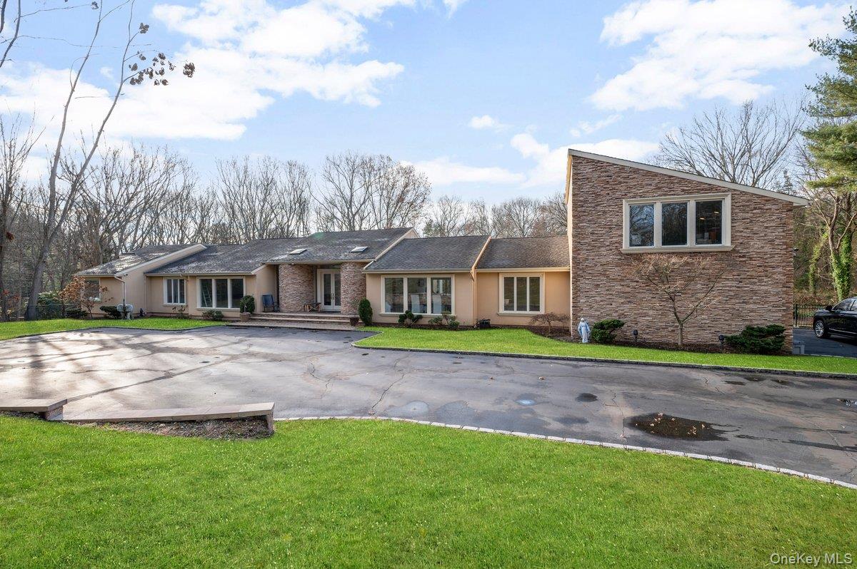 #1 photo, 90 Rodeo Drive, Oyster Bay Cove , NY 11791