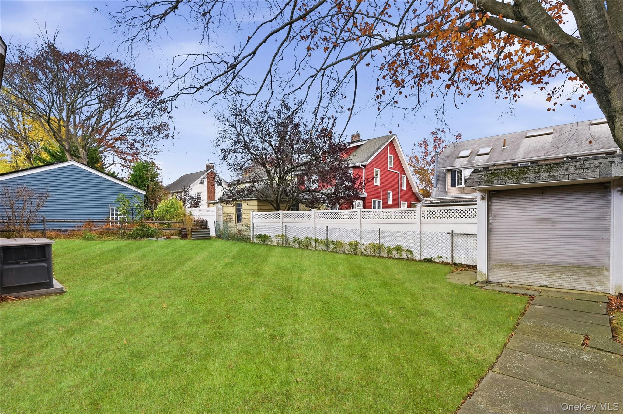 #4 photo, 11 Washington Place, Port Washington , NY 11050