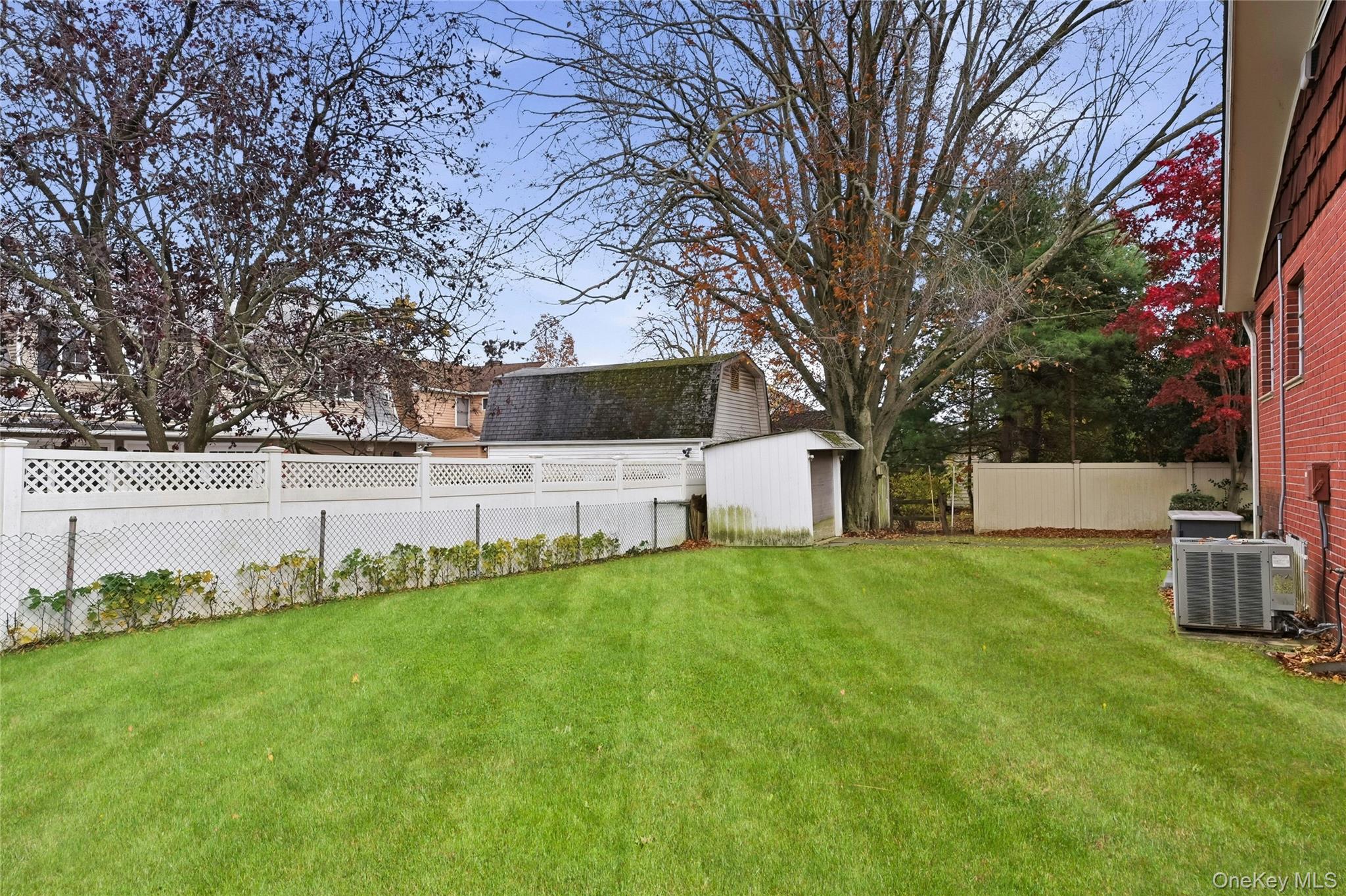 #7 photo, 11 Washington Place, Port Washington , NY 11050