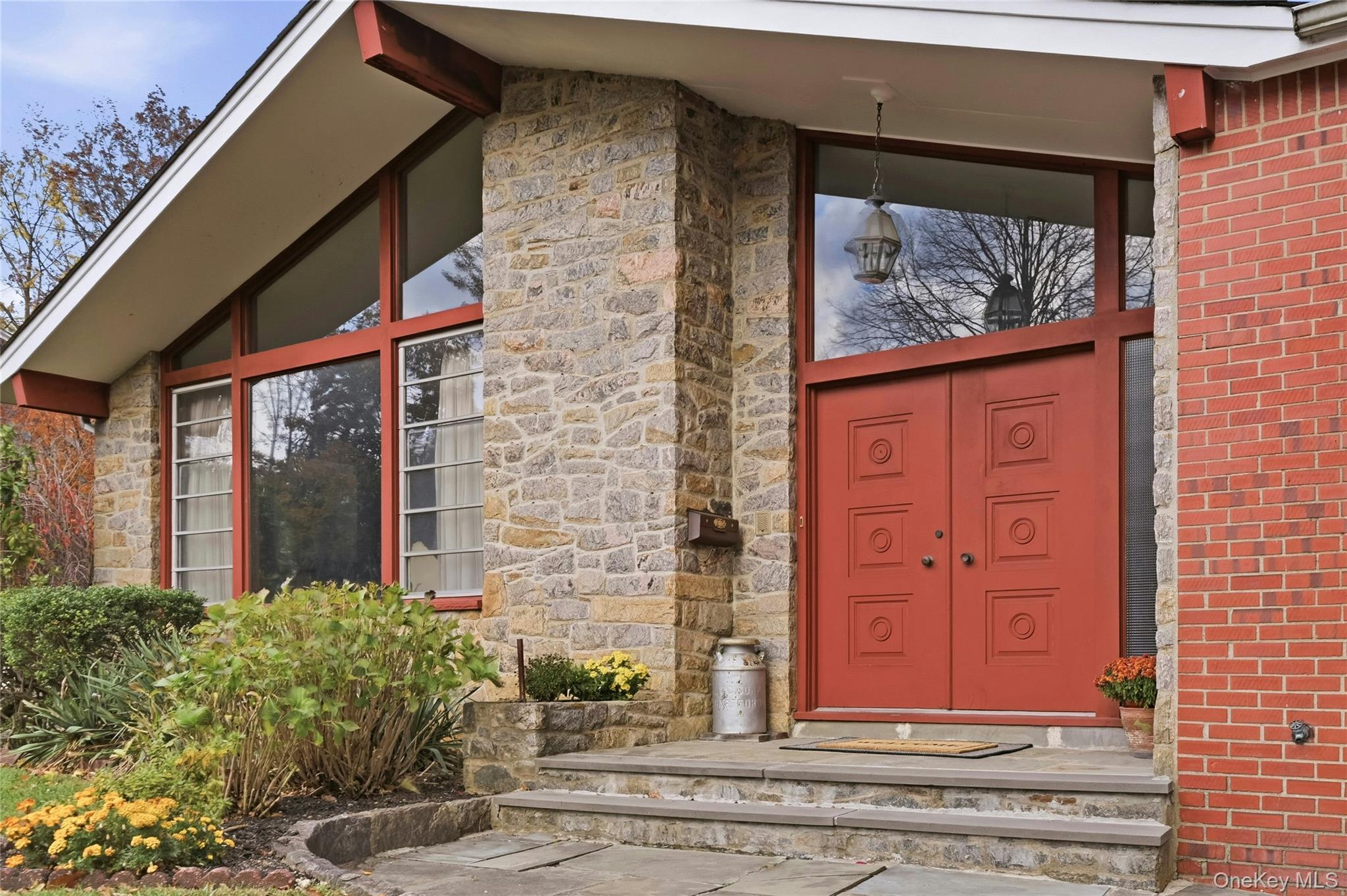 #8 photo, 11 Washington Place, Port Washington , NY 11050