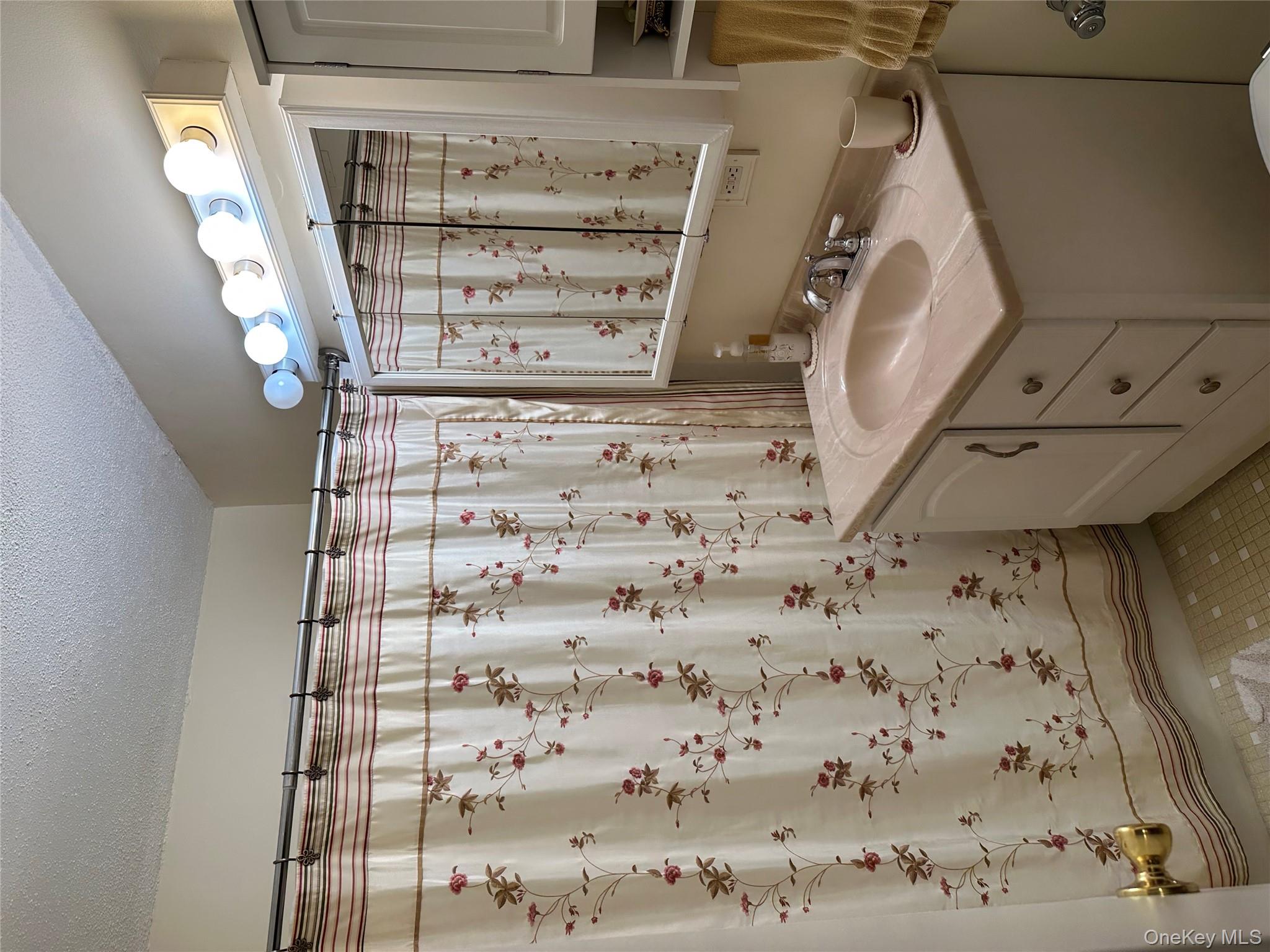 #5 photo, 72-35 112 Street, קווינס Forest Hills , NY 11375