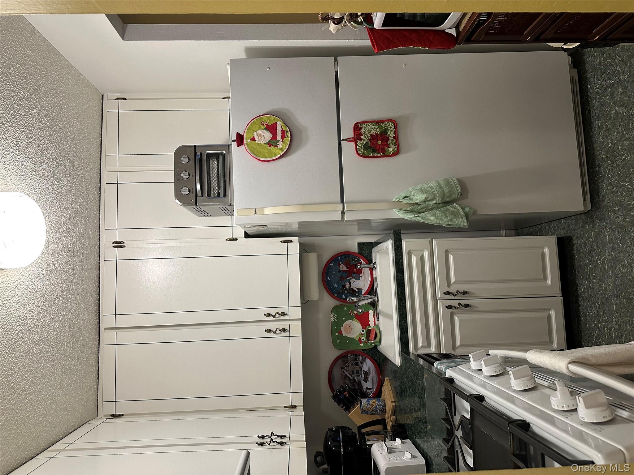 #7 photo, 72-35 112 Street, קווינס Forest Hills , NY 11375