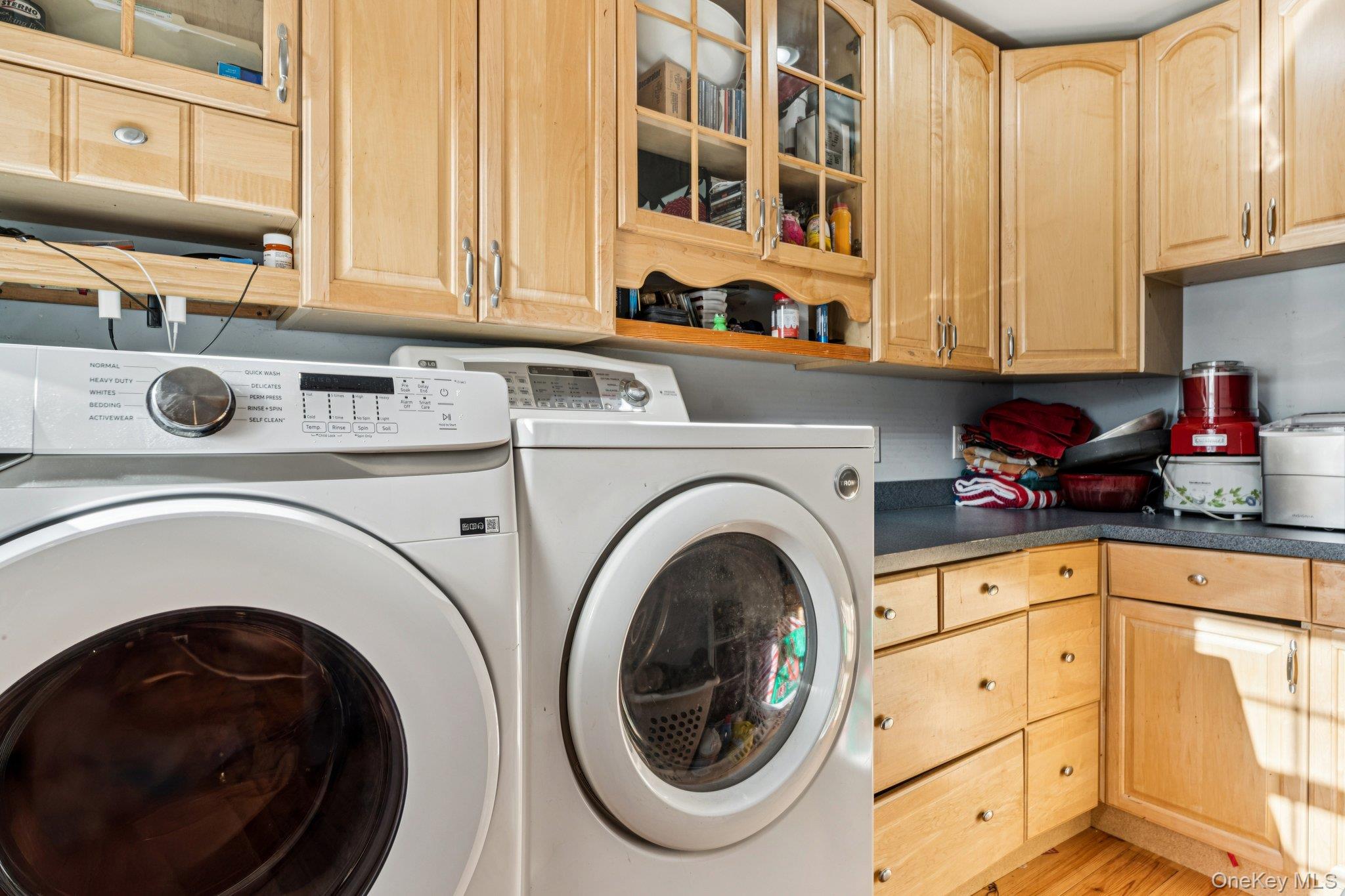 #16 photo, 10 W Sanders Street, Greenlawn , NY 11740