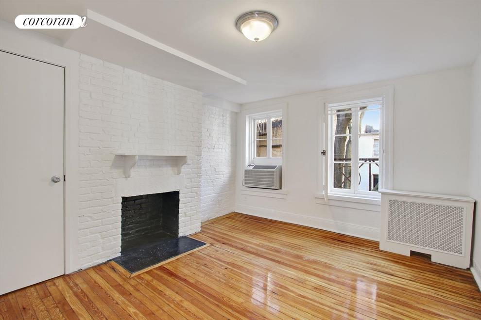 #1 photo, 7 MINETTA Street, Greenwich Village , NY 10012