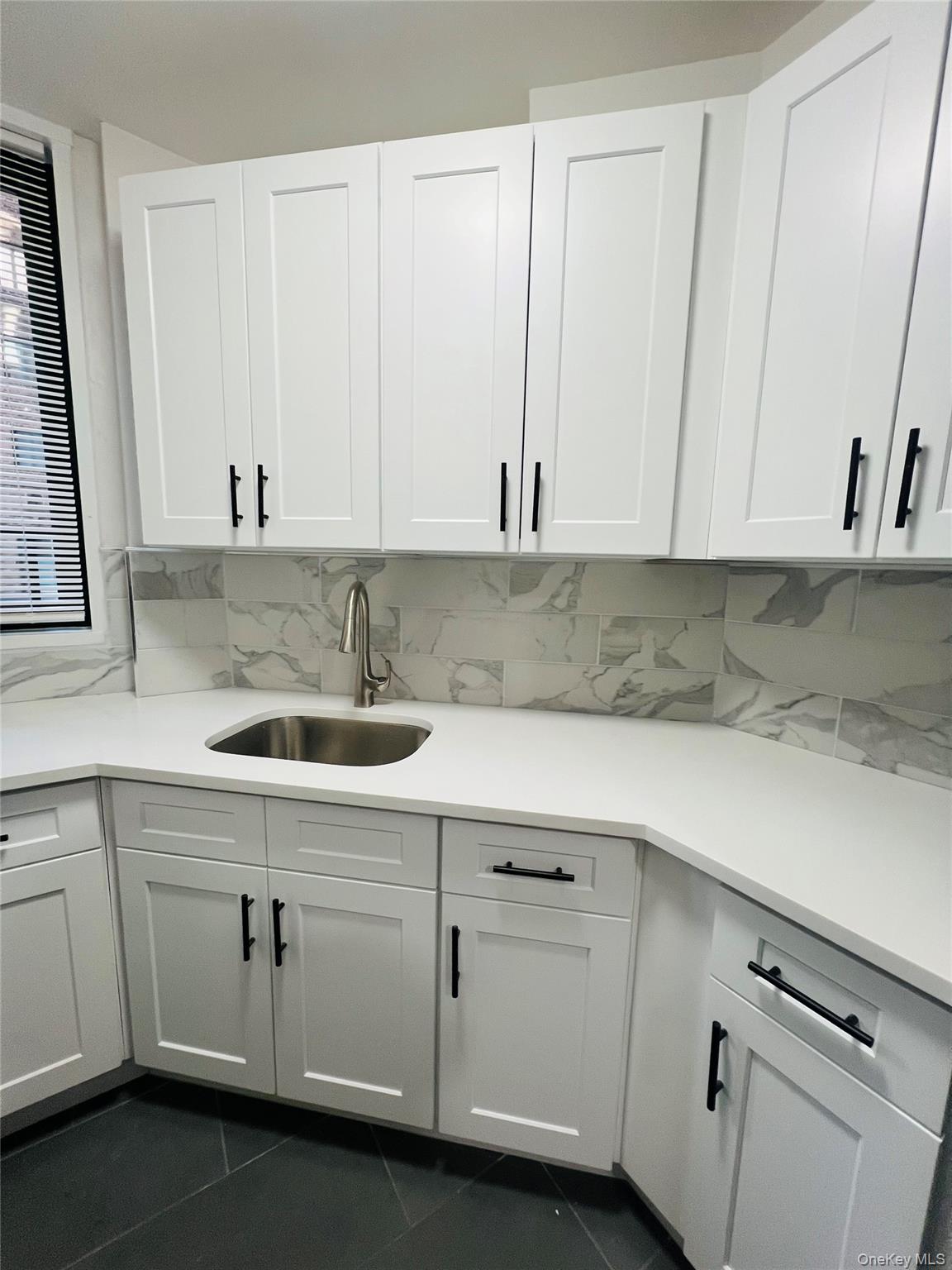 #2 photo, 2200 E Tremont Avenue, Bronx , NY 10462