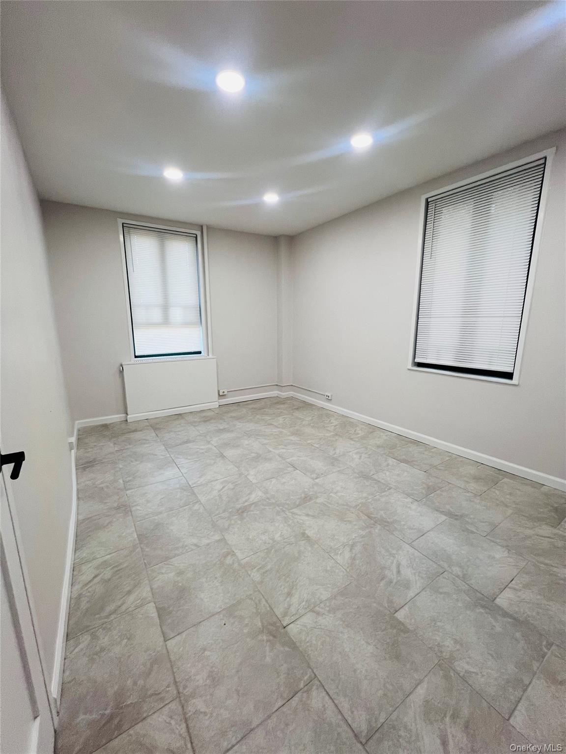 #5 photo, 2200 E Tremont Avenue, Bronx , NY 10462