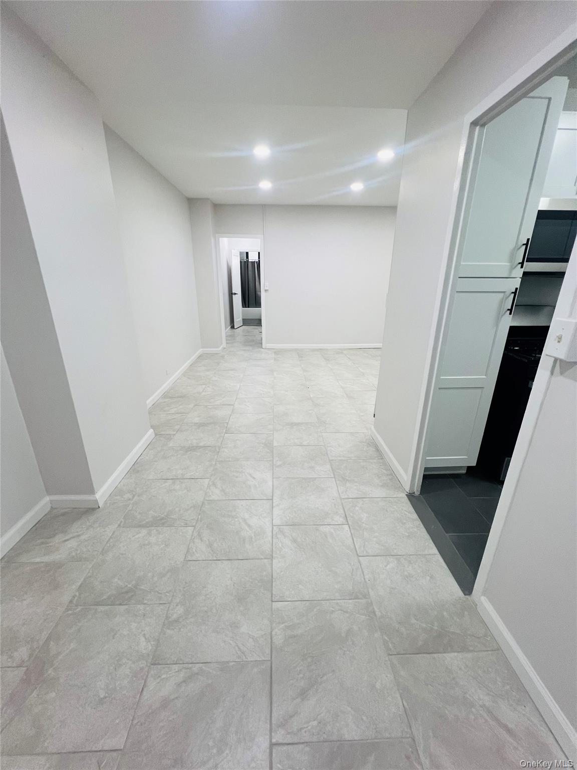 #9 photo, 2200 E Tremont Avenue, Bronx , NY 10462