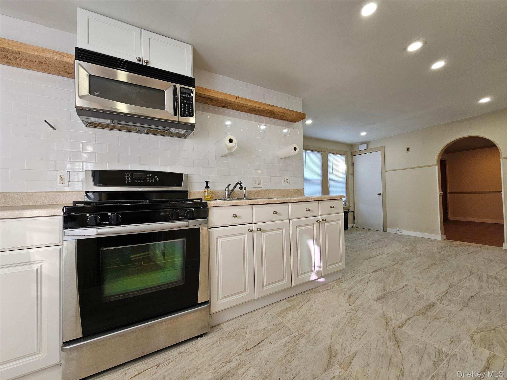 #17 photo, 704 Tower Avenue, Maybrook , NY 12543