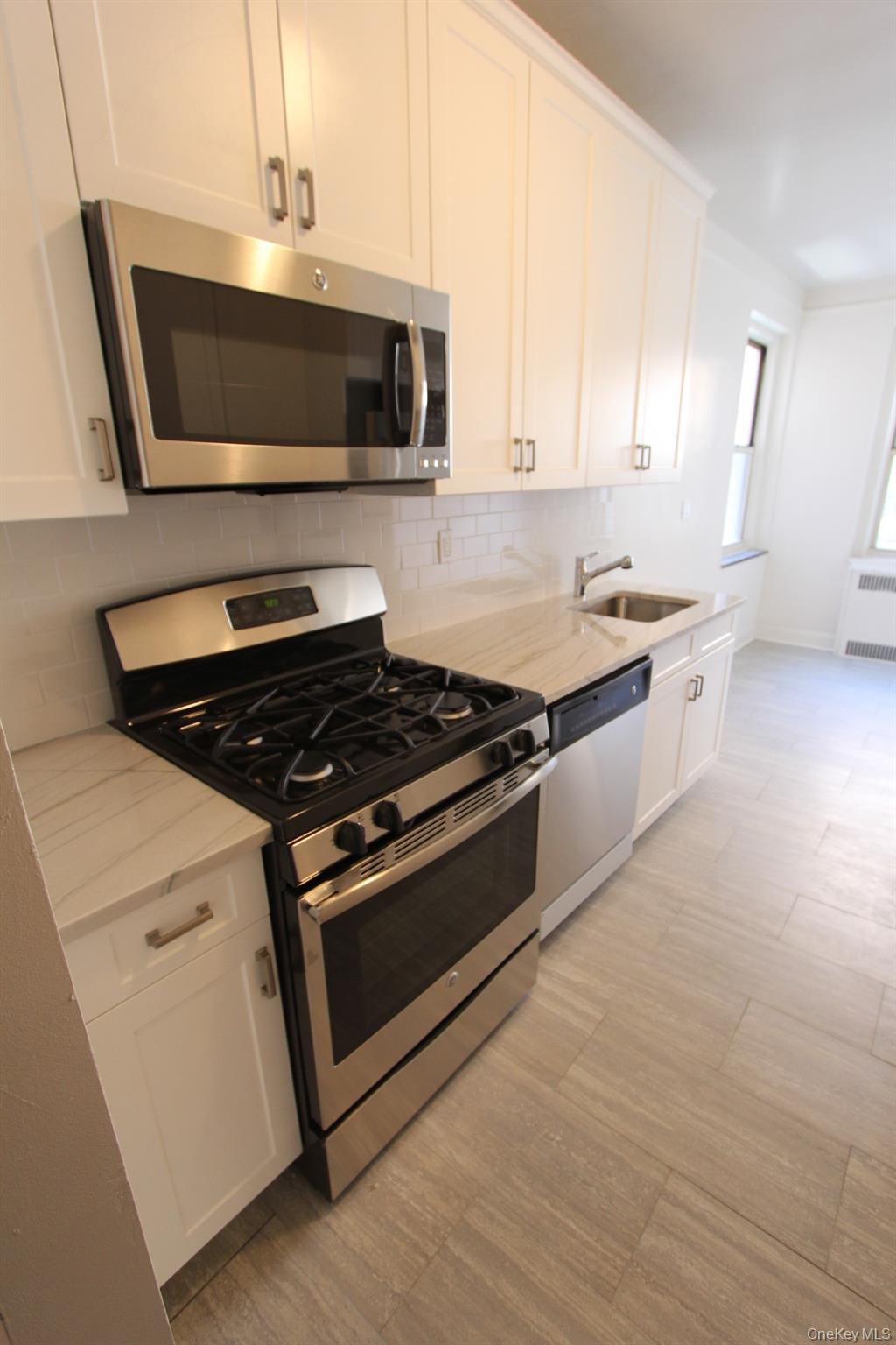 #3 photo, 47-50 41st Street, קווינס Sunnyside , NY 11104