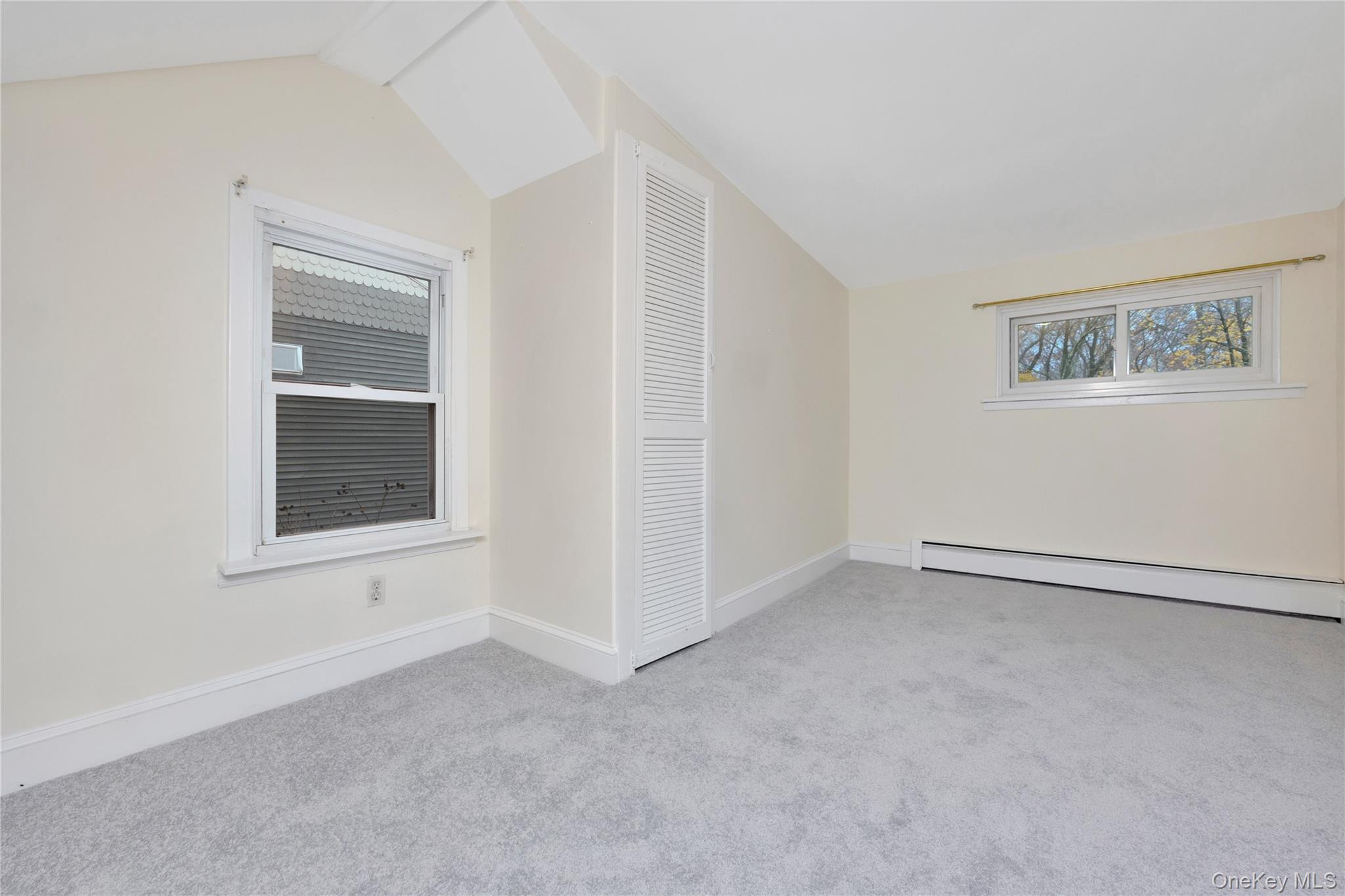 #20 photo, 35 Andrew Avenue, Islip Terrace , NY 11752