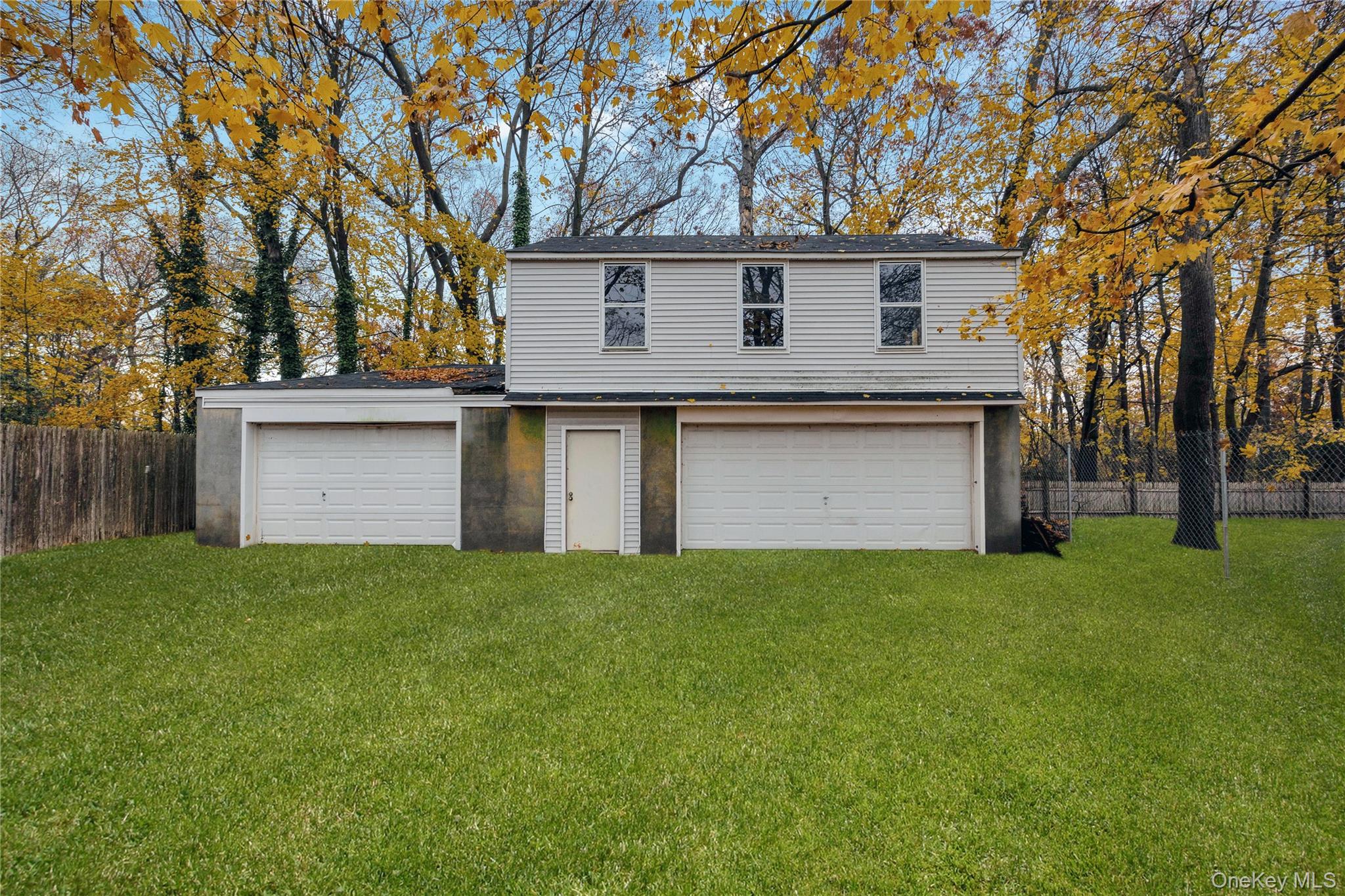 #5 photo, 35 Andrew Avenue, Islip Terrace , NY 11752