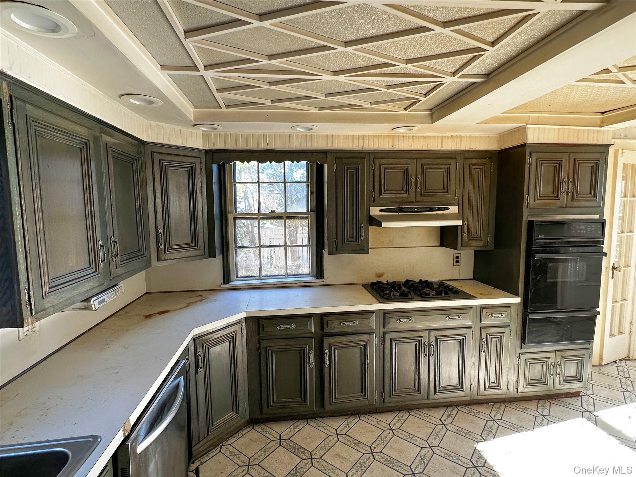 #17 photo, 192 Brixton Road, Garden City , NY 11530