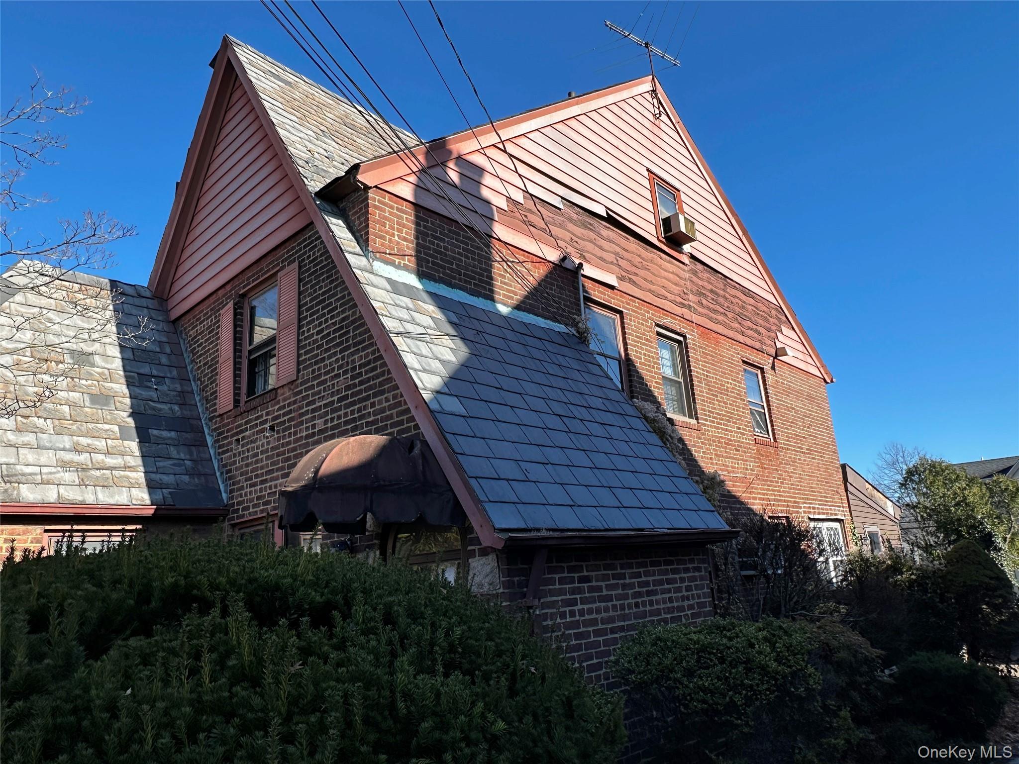 #4 photo, 192 Brixton Road, Garden City , NY 11530