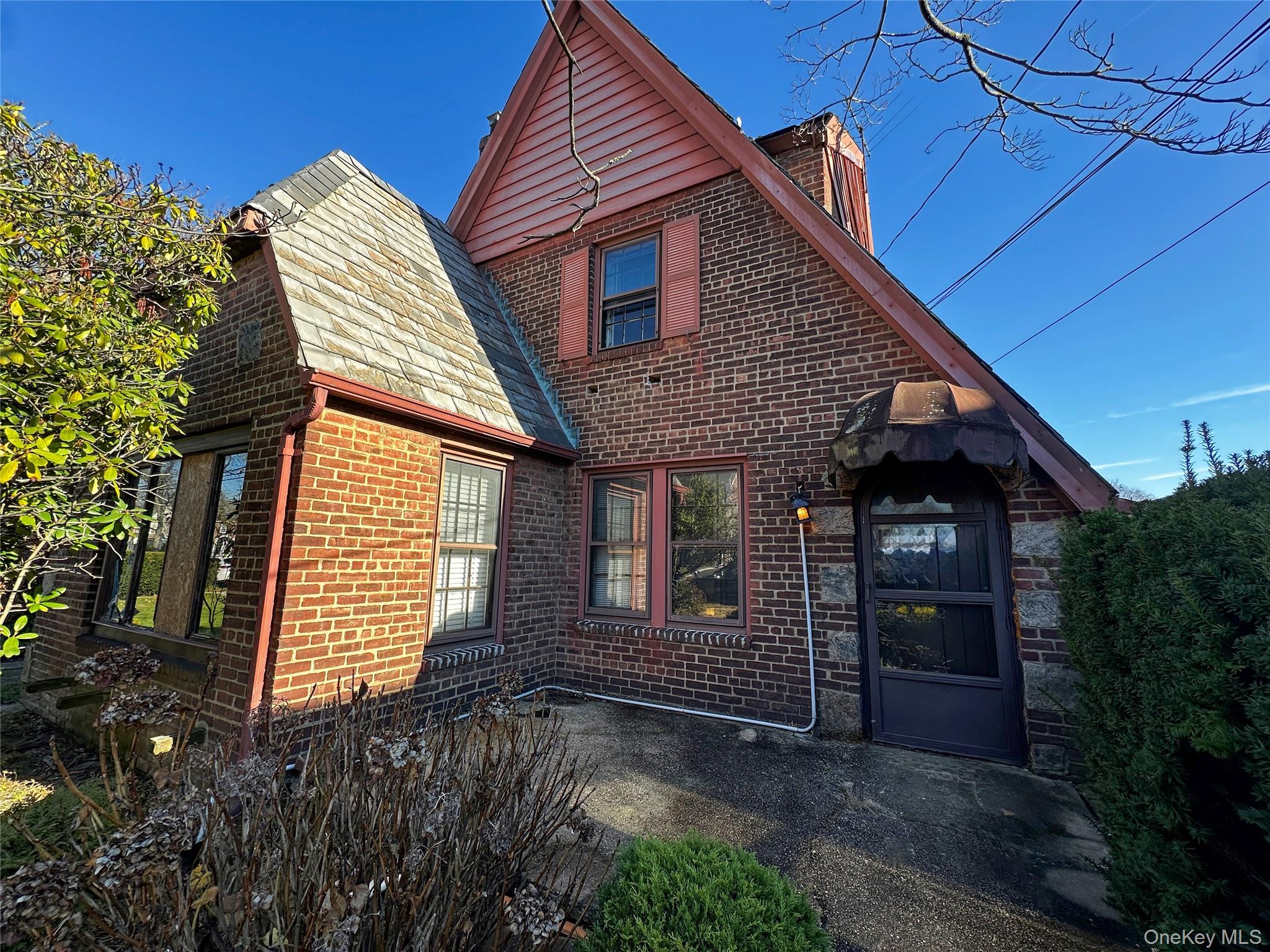 #5 photo, 192 Brixton Road, Garden City , NY 11530