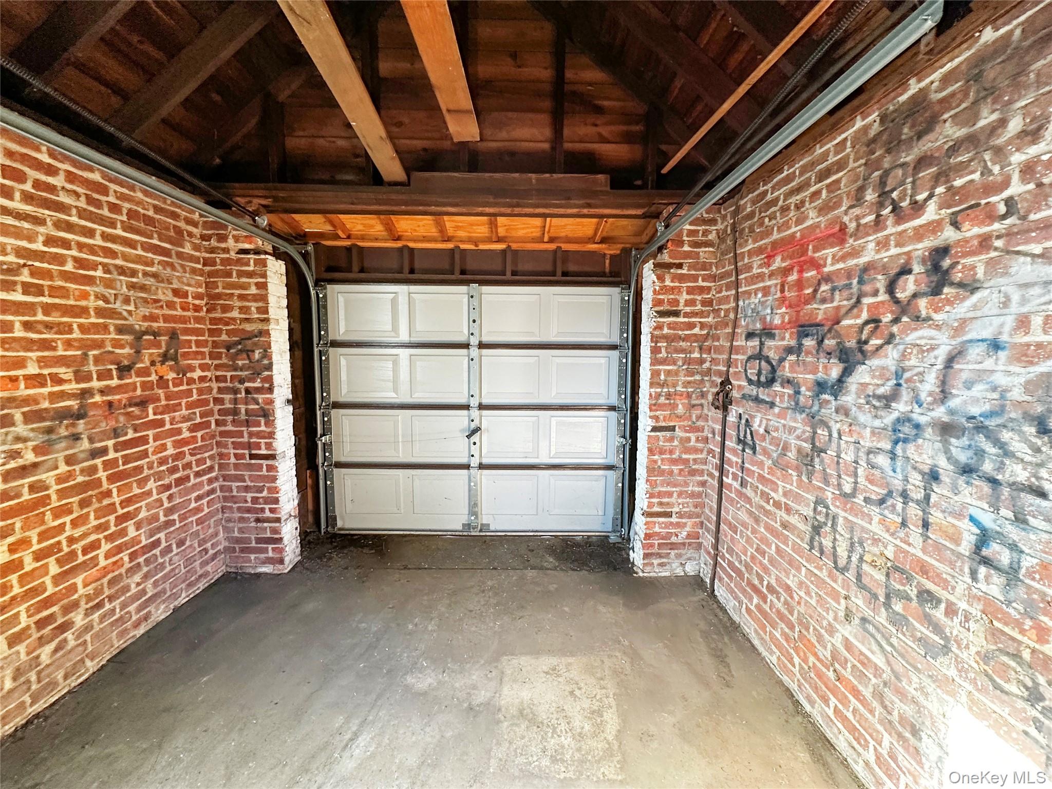 #9 photo, 192 Brixton Road, Garden City , NY 11530