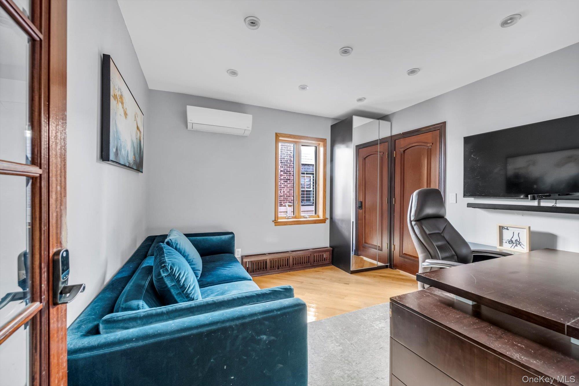 #11 photo, 6954 180th Street, Куинс ‖ Fresh Meadows , NY 11365