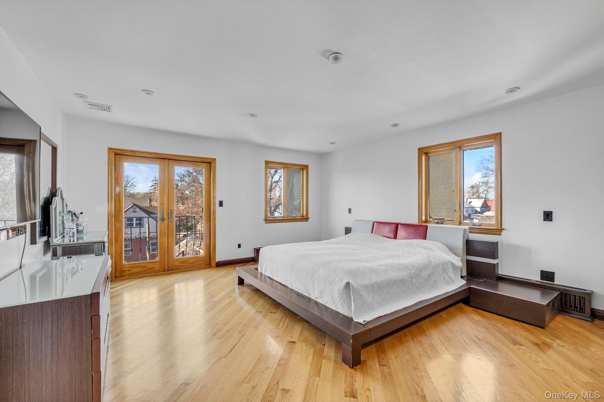 #13 photo, 6954 180th Street, Куинс ‖ Fresh Meadows , NY 11365