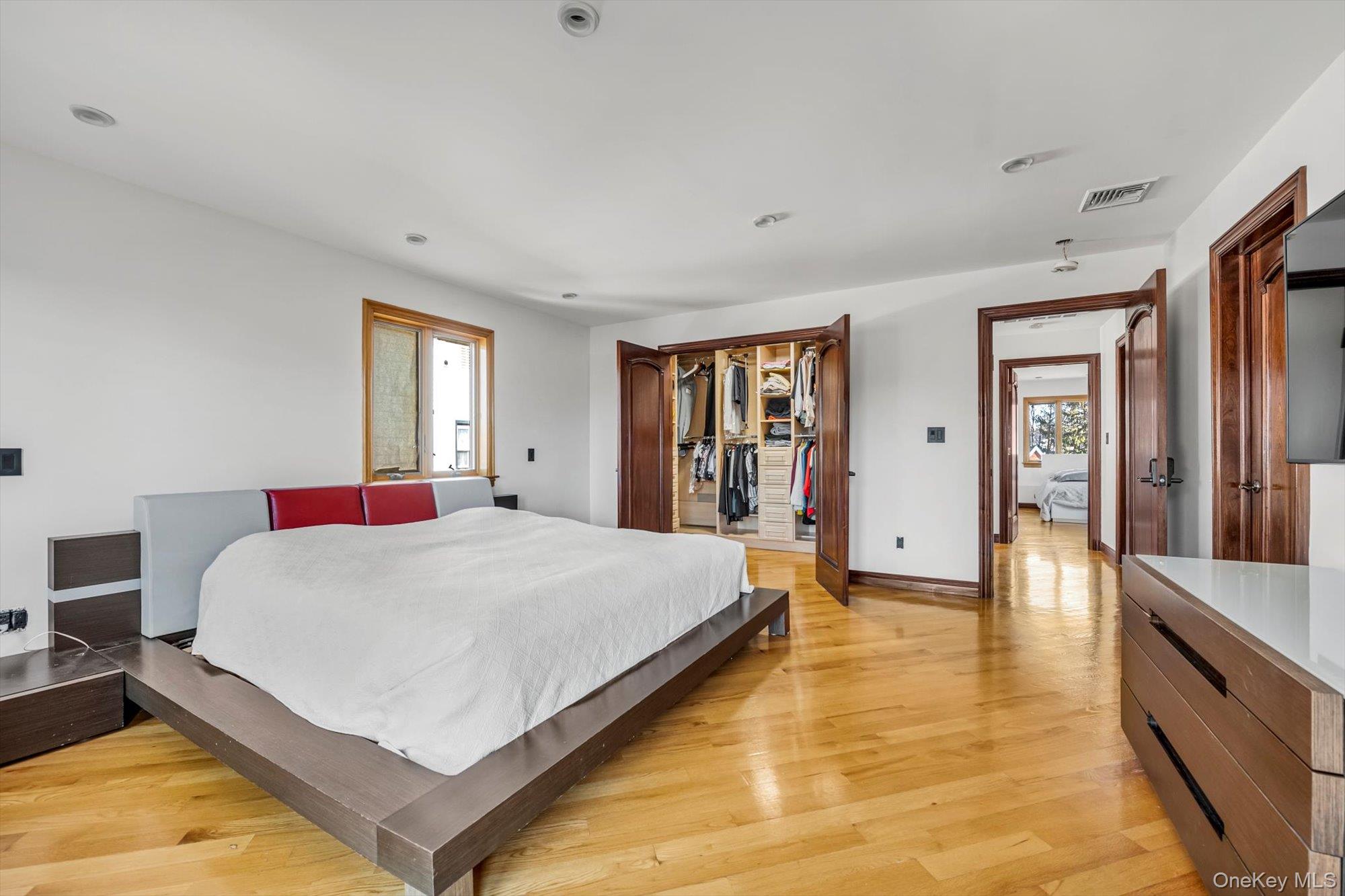 #14 photo, 6954 180th Street, Куинс ‖ Fresh Meadows , NY 11365