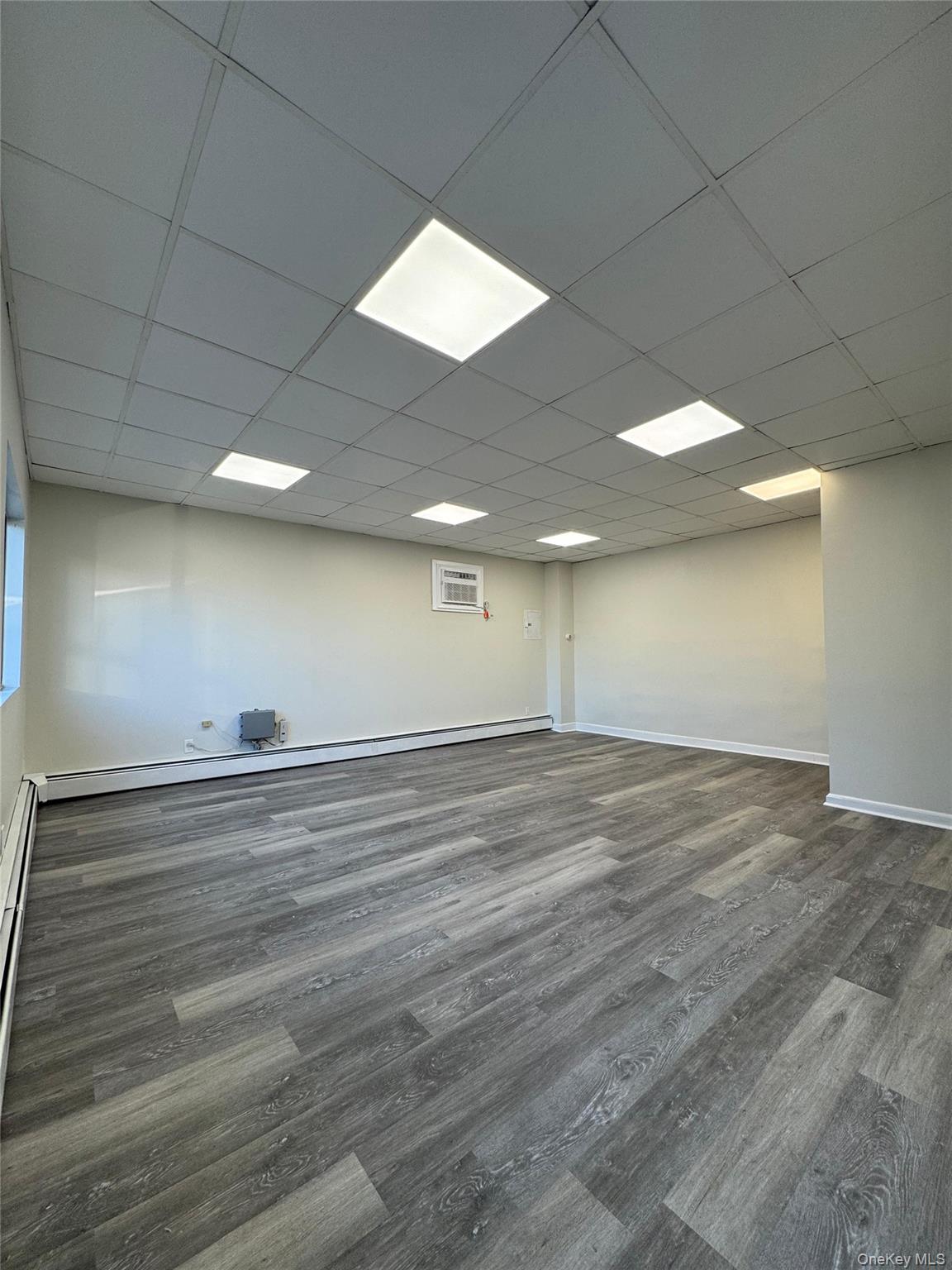 #2 photo, 230 Westbury Avenue, নাসাউ কাউন্টি Carle Place , NY 11514