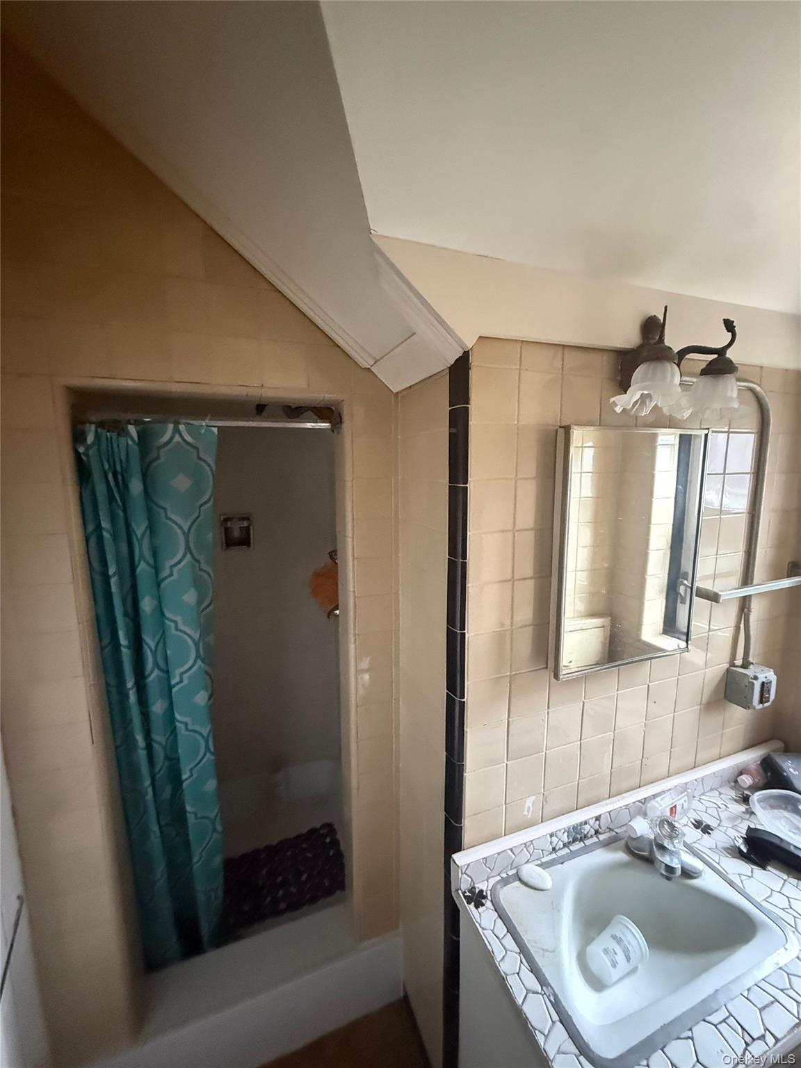 #7 photo, 5 Oakland Avenue, Rocky Point , NY 11778