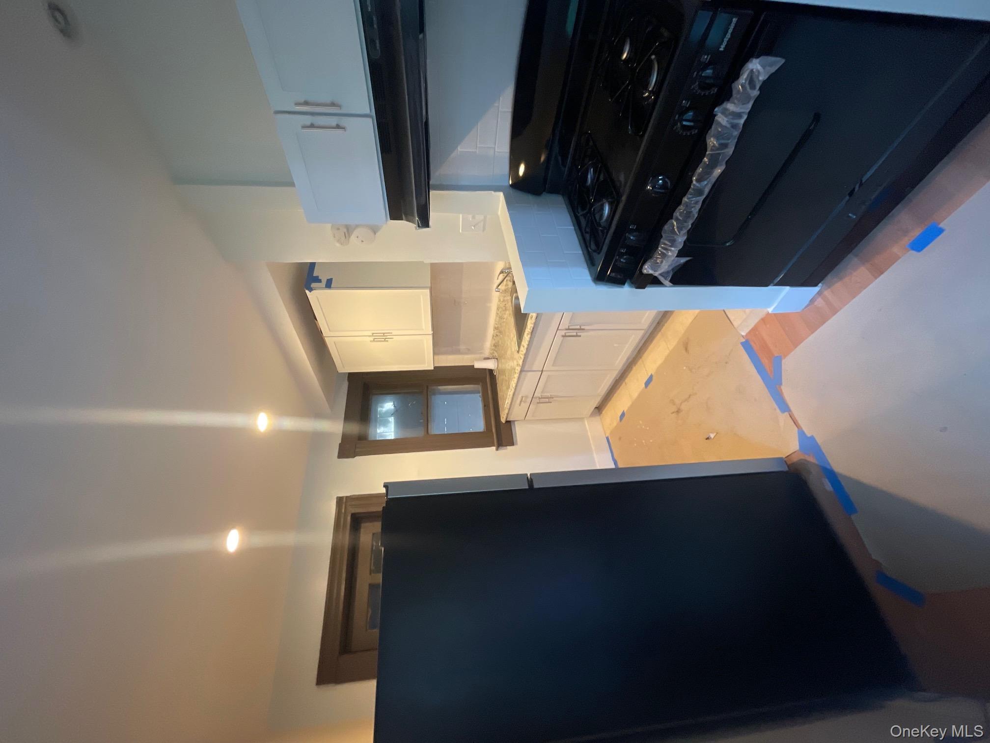 #6 photo, 27 poplar Street, Call Listing Agent , CT 06708