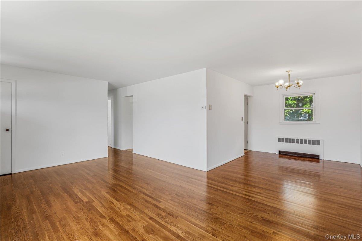 #8 photo, 19 Dakota Street, 长岛 Hicksville , NY 11801