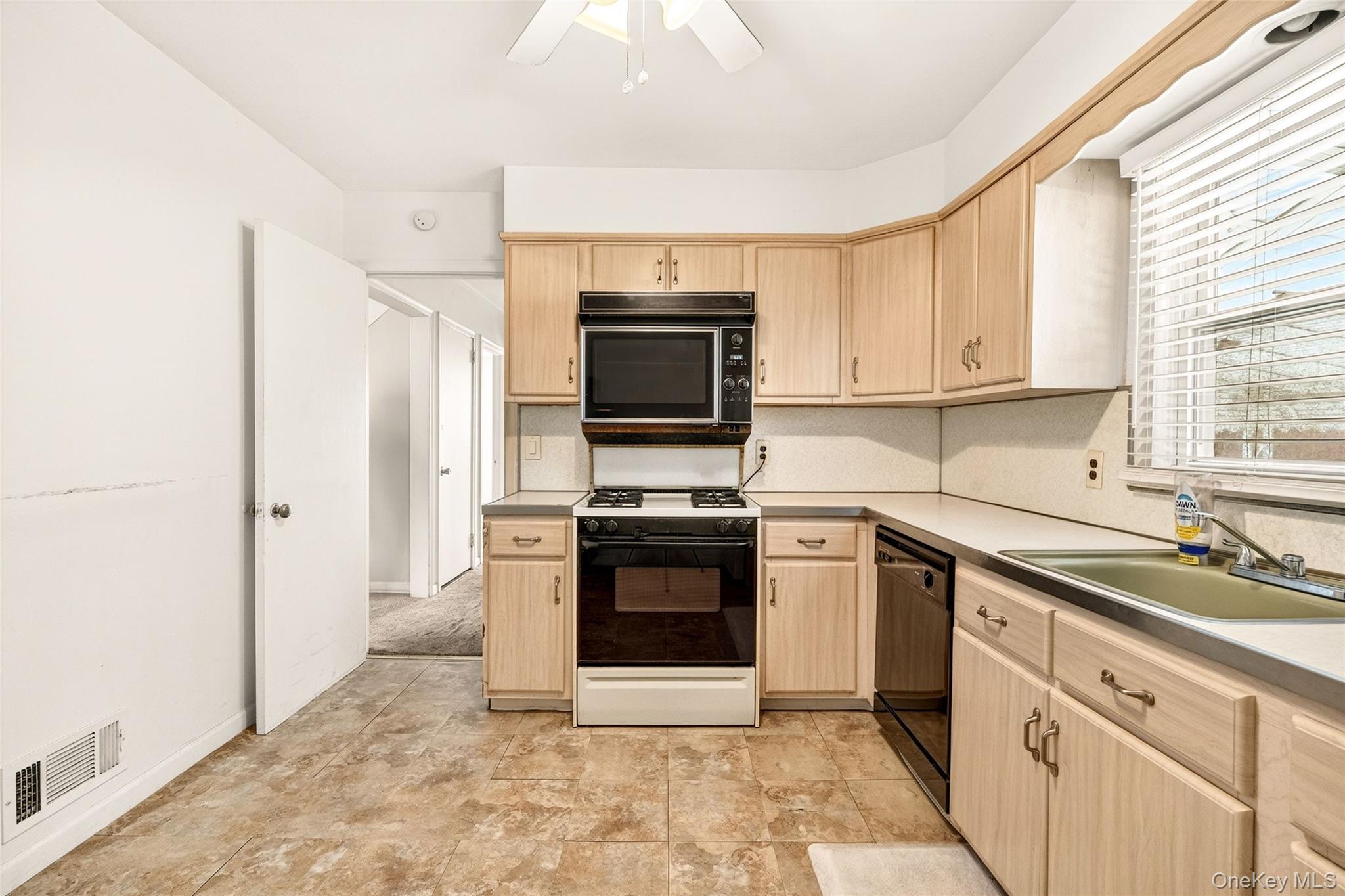 #19 photo, 10 Sciortino Place, 纽约州 White Plains , NY 10607