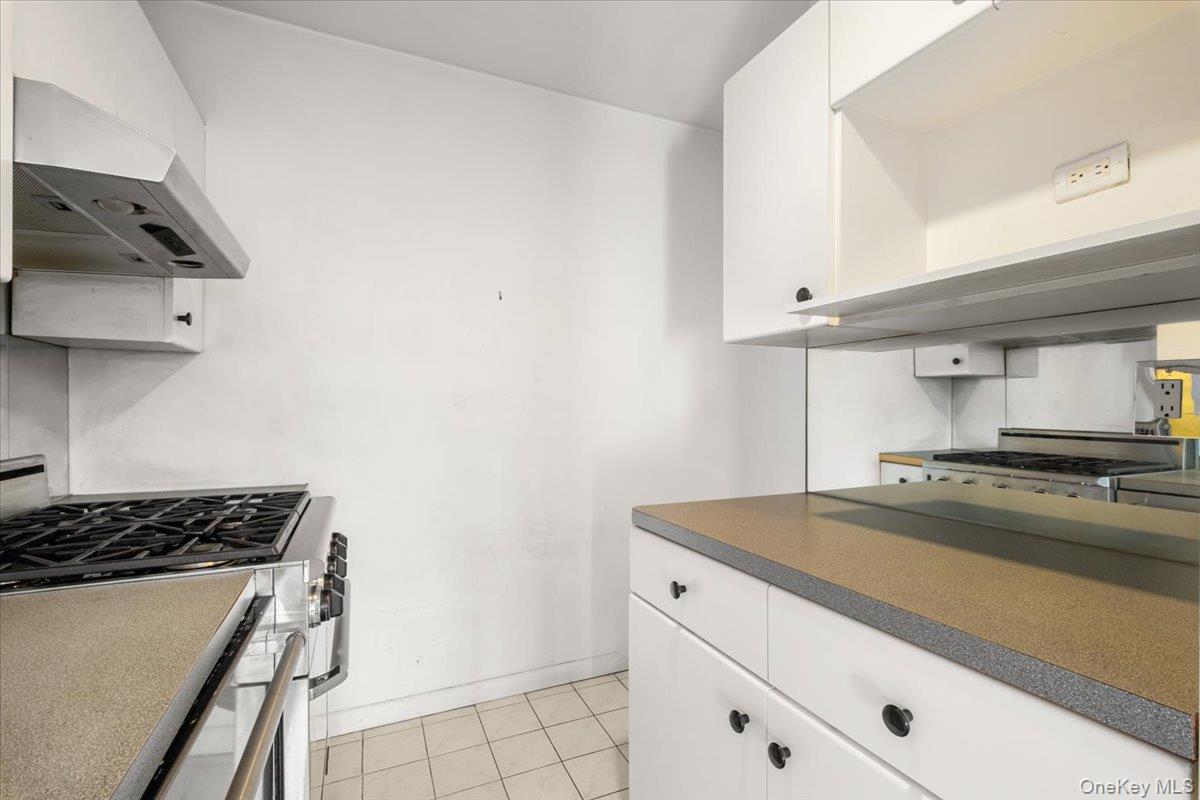 #17 photo, 1299 Palmer Avenue, Larchmont , NY 10538