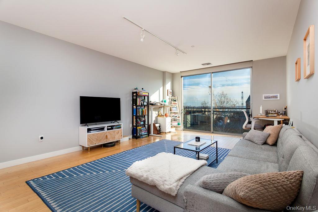 #6 photo, 33 N Water Street, Call Listing Agent , CT 06854