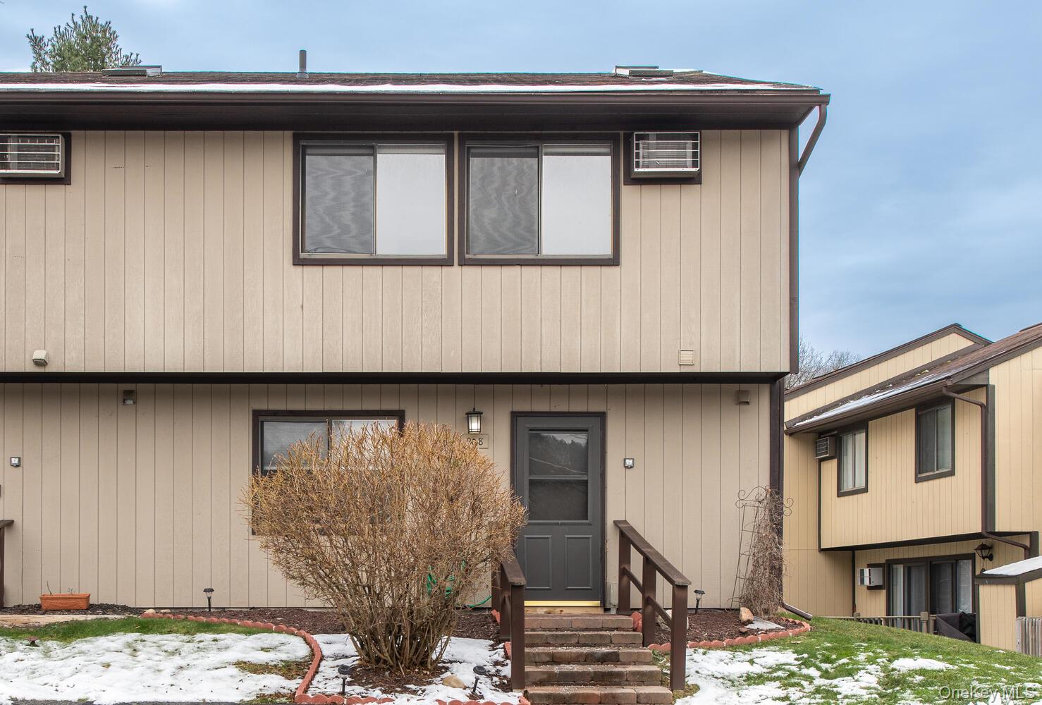 #2 photo, 908 Chelsea Cove, Hopewell Junction , NY 12533