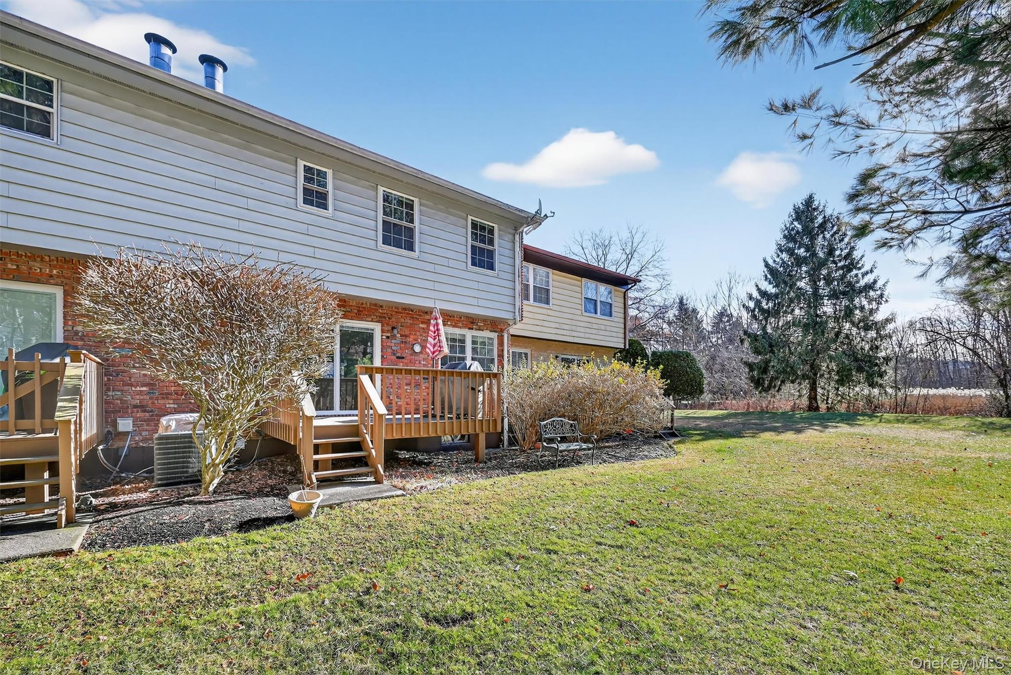 #10 photo, 410 Pawnee Court, Suffern , NY 10901