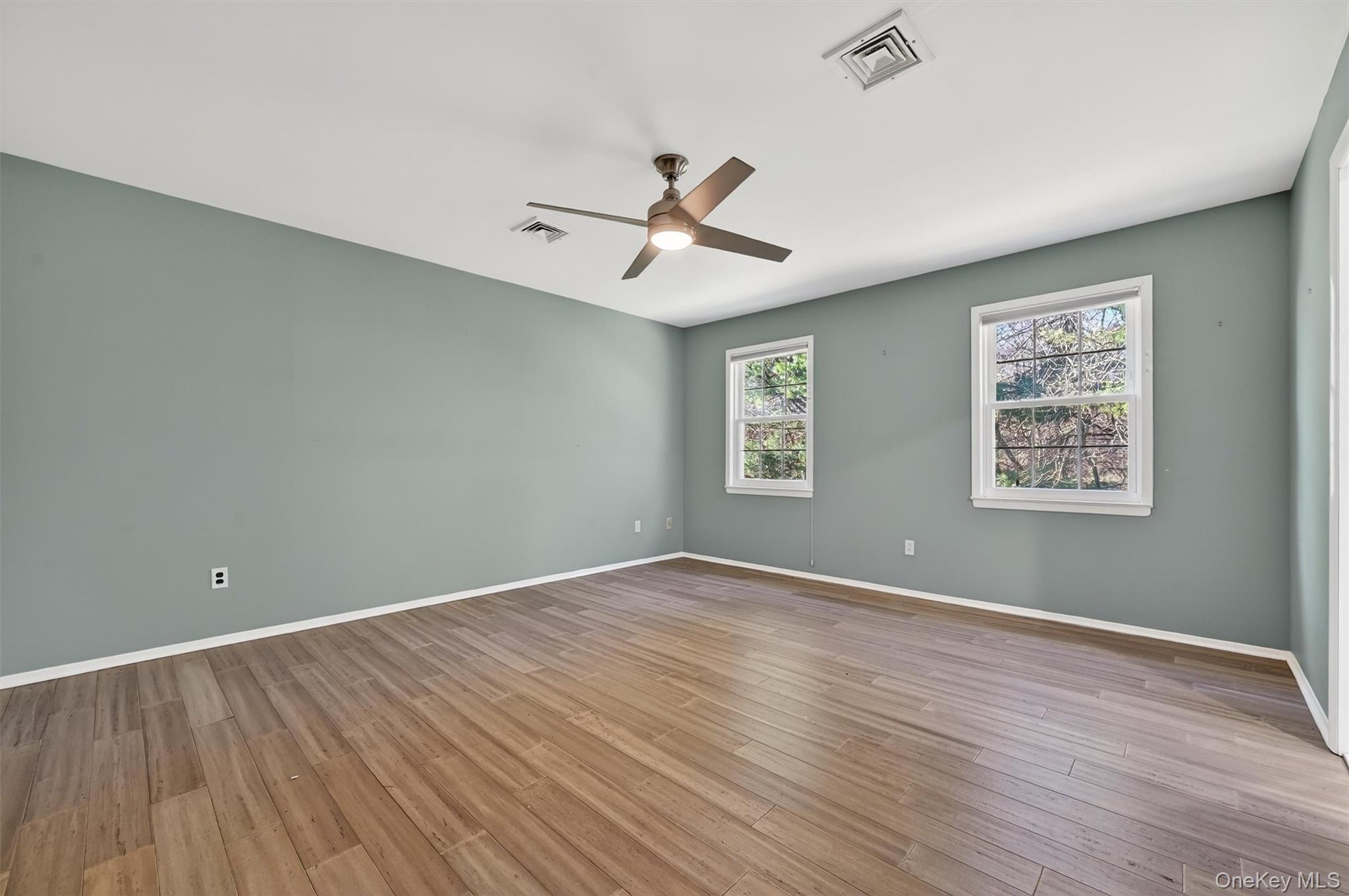 #12 photo, 410 Pawnee Court, Suffern , NY 10901