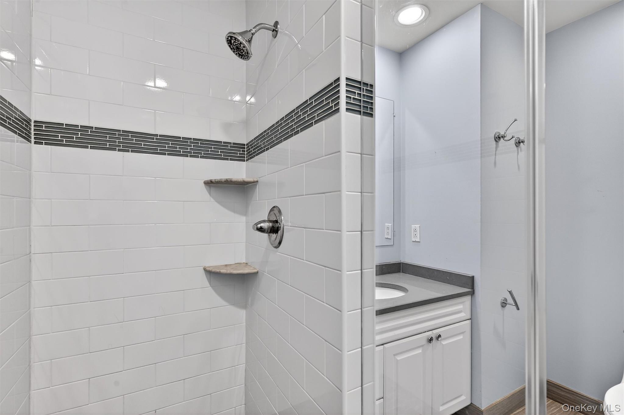 #15 photo, 410 Pawnee Court, Suffern , NY 10901