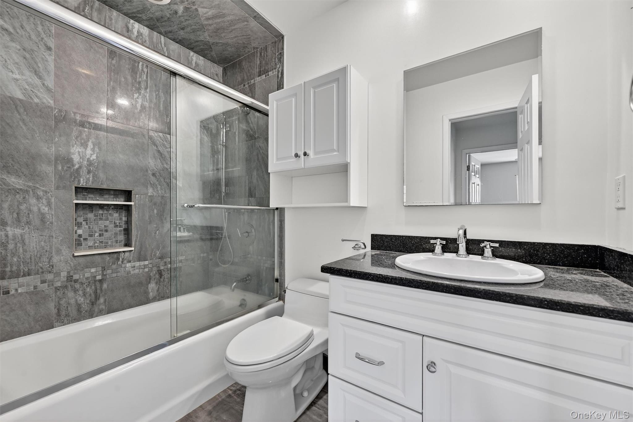 #17 photo, 410 Pawnee Court, Suffern , NY 10901