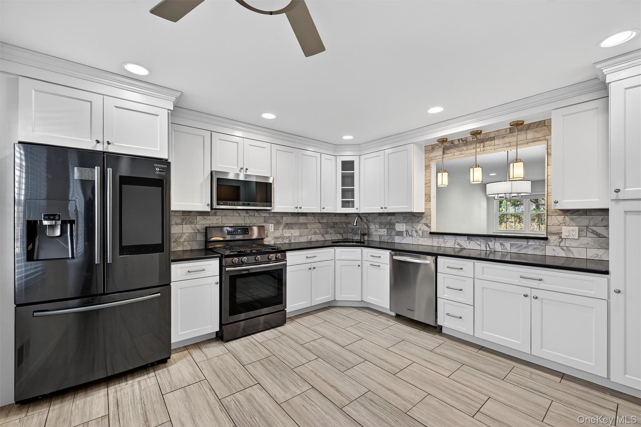 #4 photo, 410 Pawnee Court, Suffern , NY 10901