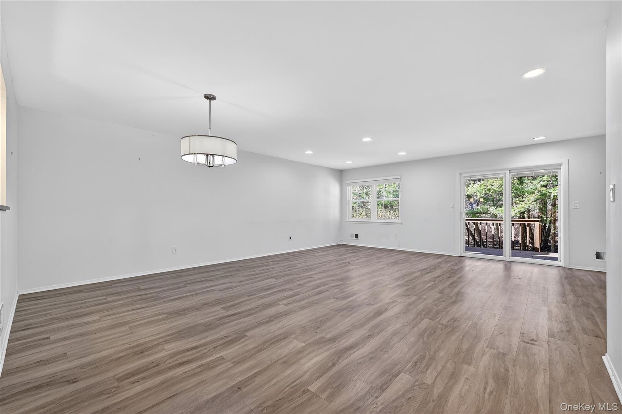 #5 photo, 410 Pawnee Court, Suffern , NY 10901