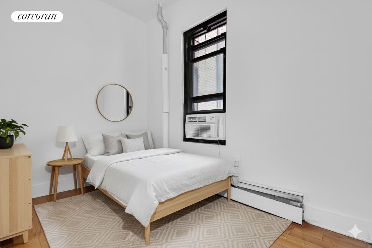 #4 photo, Brooklyn, Williamsburg , NY 11211