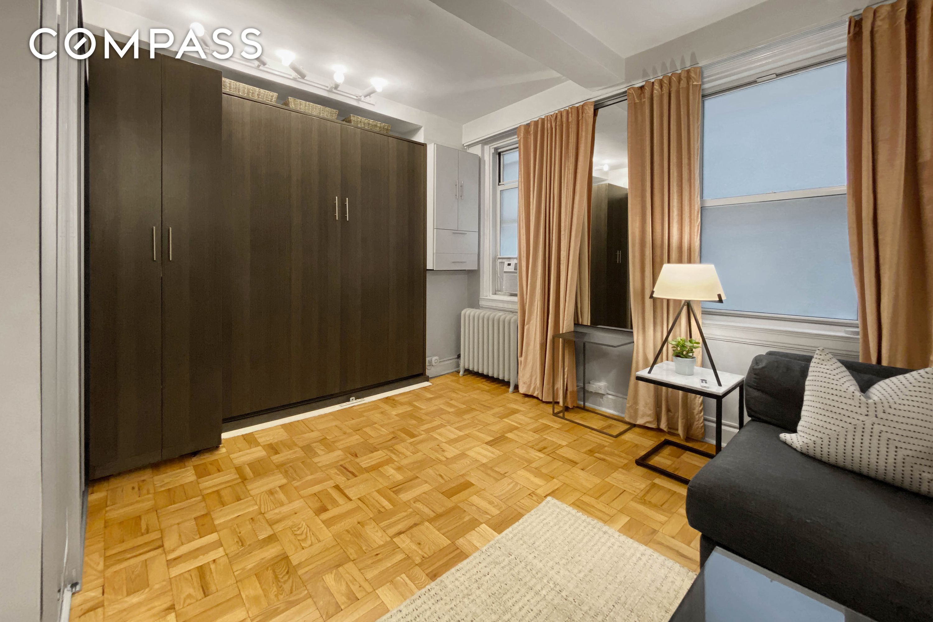 #5 photo, 155 E 49th Street, Midtown East , NY 10017