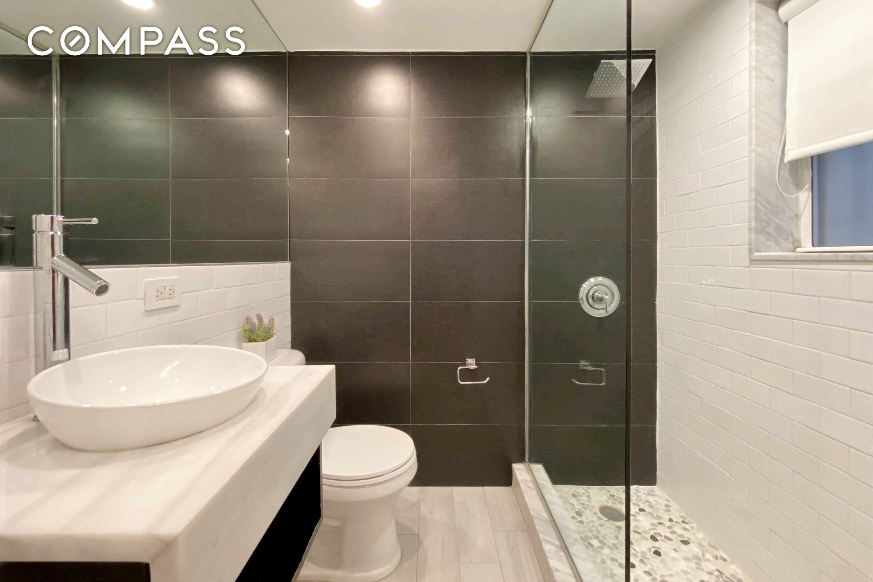 #7 photo, 155 E 49th Street, Midtown East , NY 10017