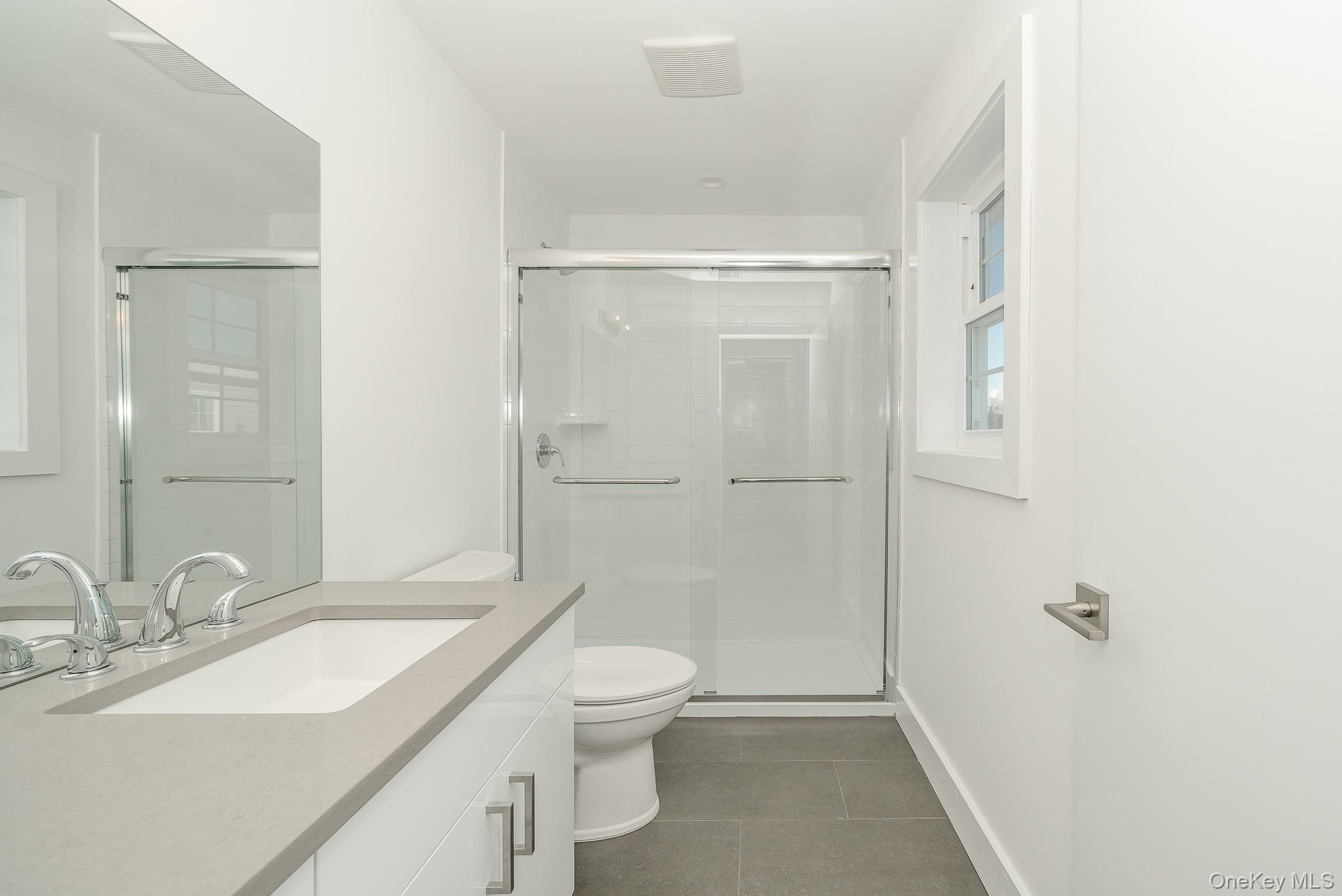 #18 photo, 2812 Ocean Avenue, Seaford , NY 11783