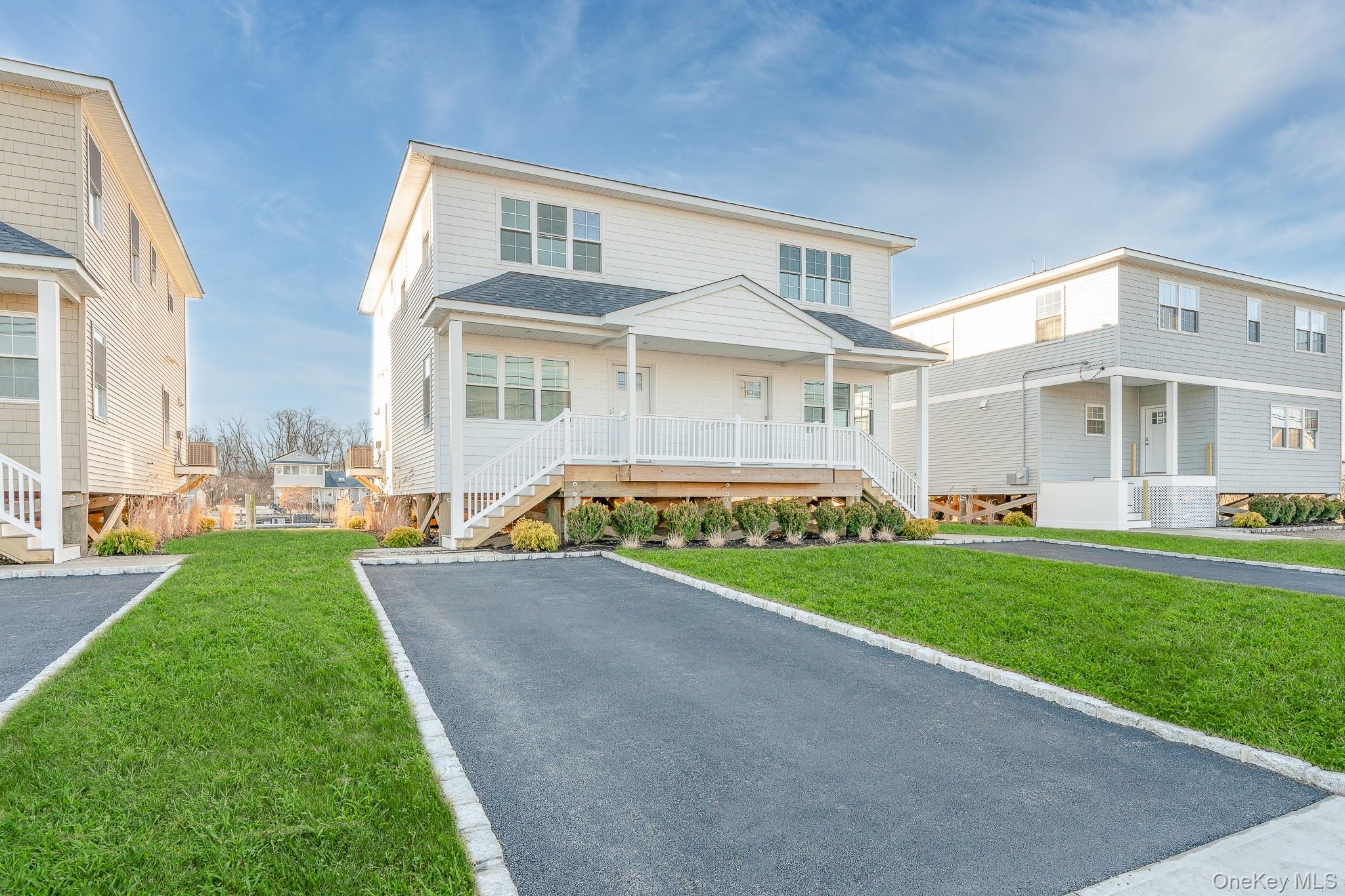 #3 photo, 2812 Ocean Avenue, Seaford , NY 11783